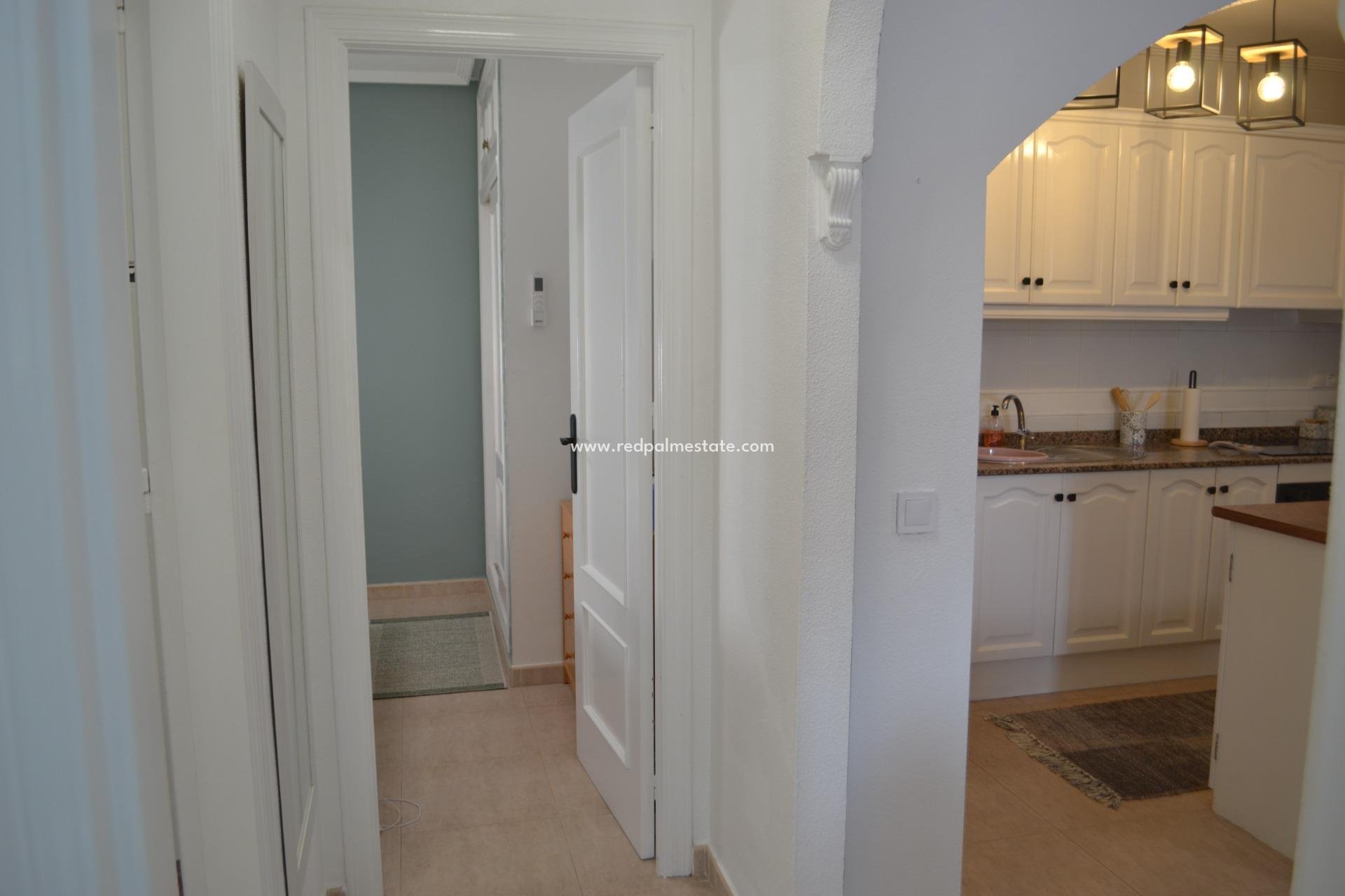 Revente - Appartement -
Orihuela Costa - Villamartín