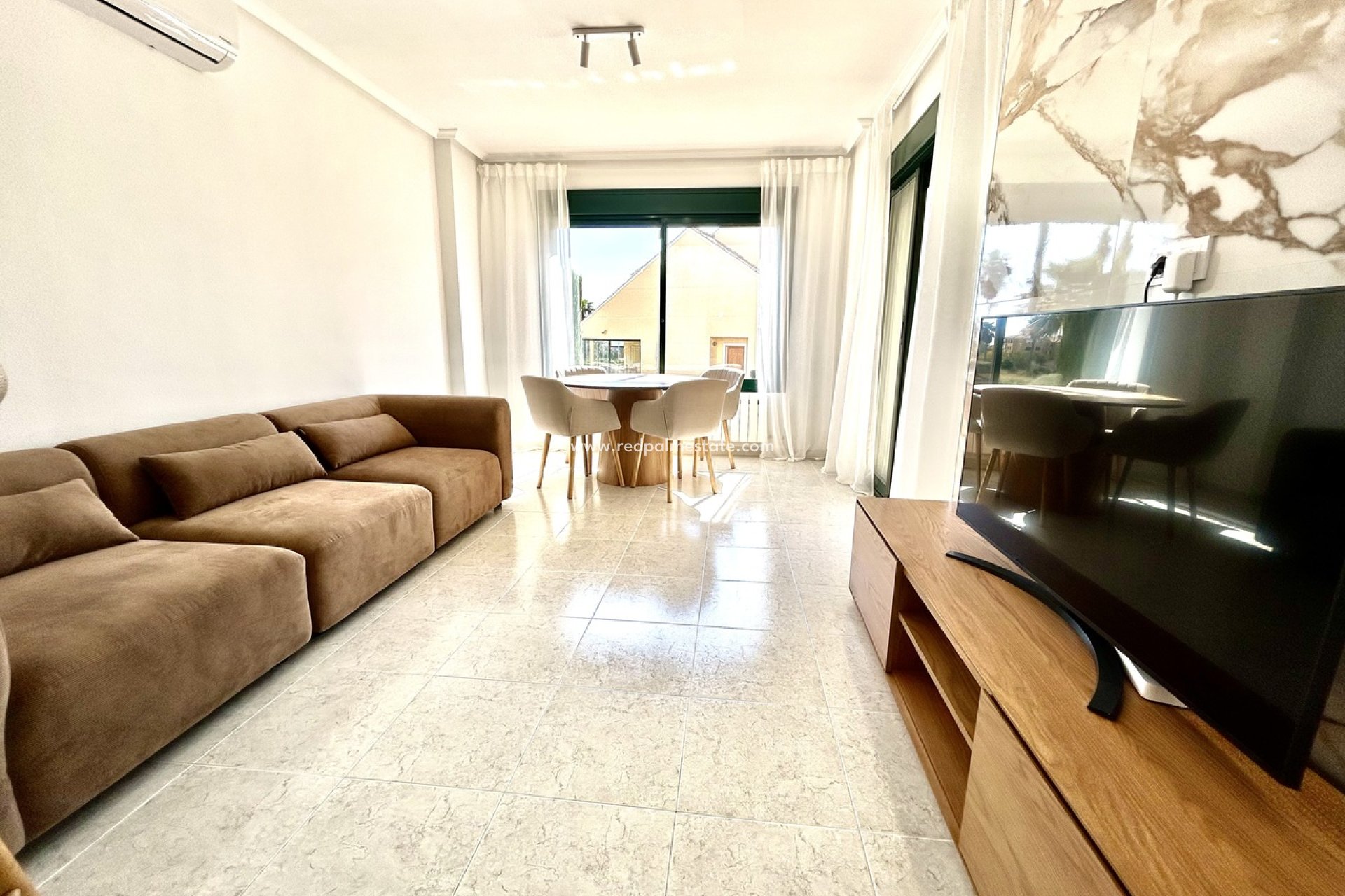 Revente - Appartement -
Orihuela Costa - Villamartín