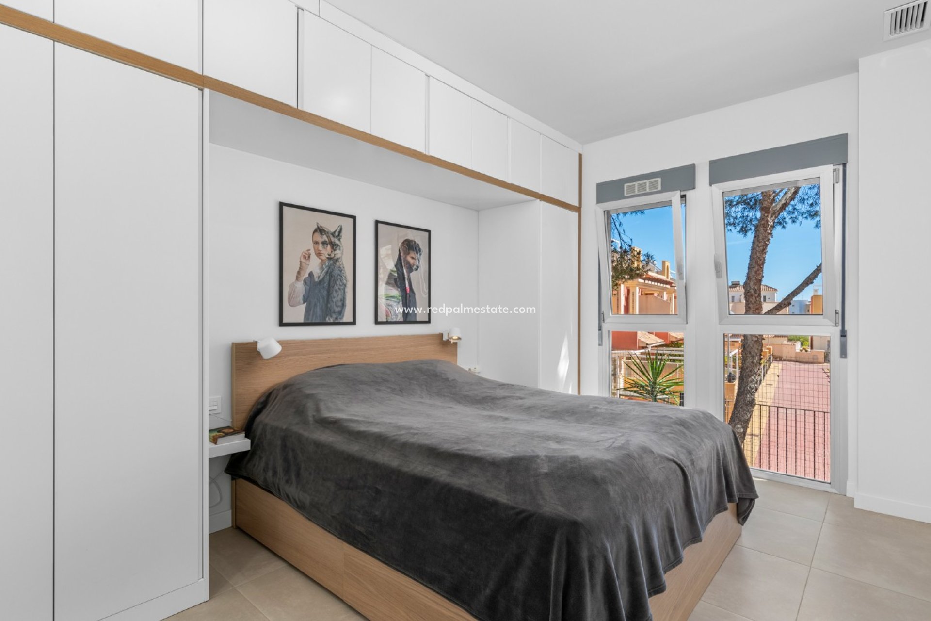 Revente - Appartement -
Orihuela Costa