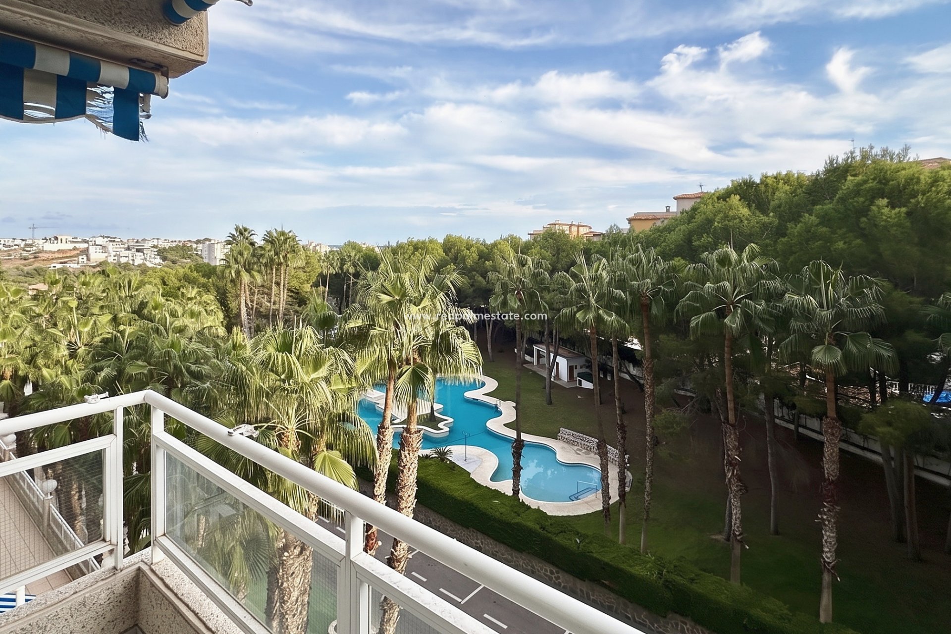 Revente - Appartement -
Orihuela Costa