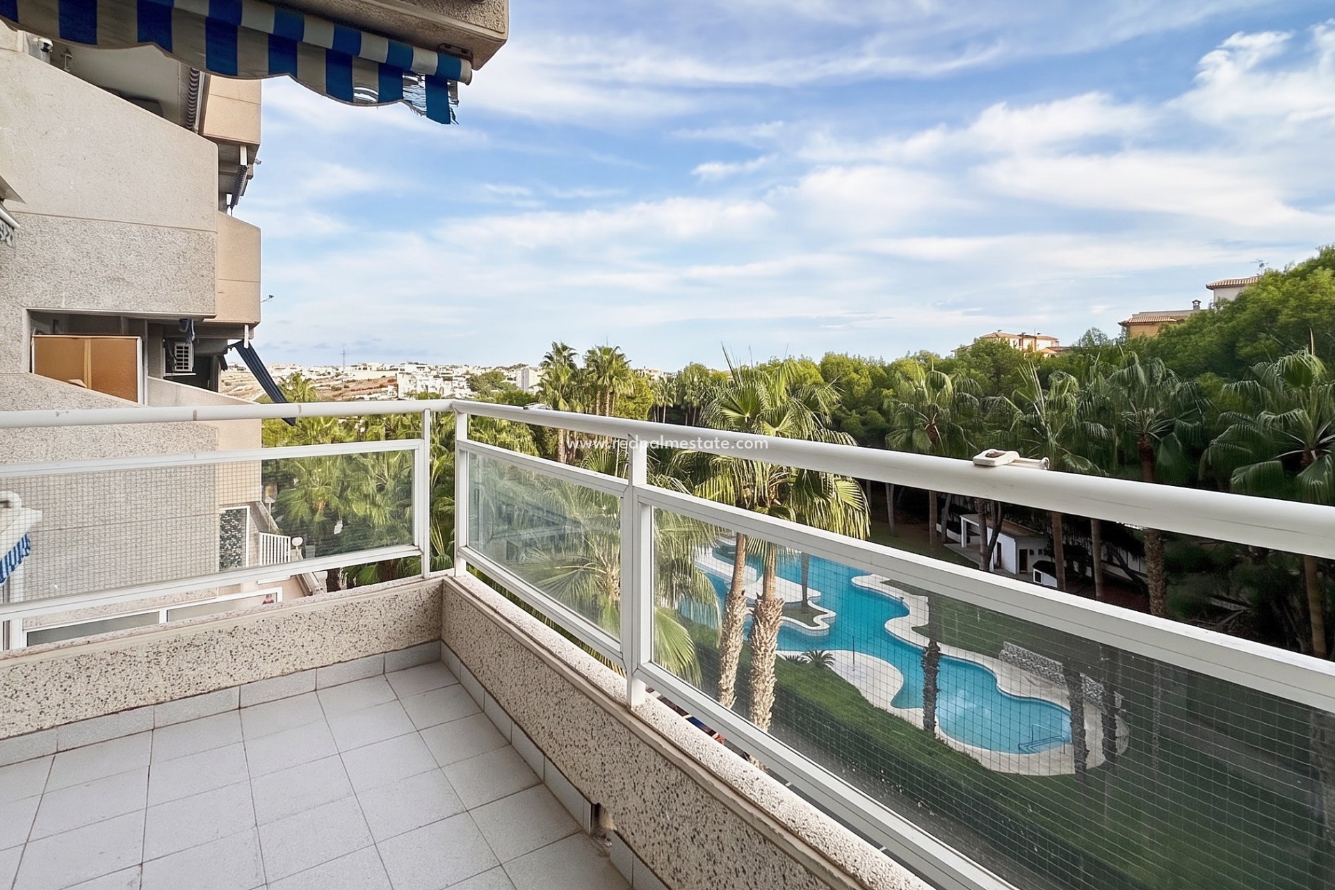 Revente - Appartement -
Orihuela Costa