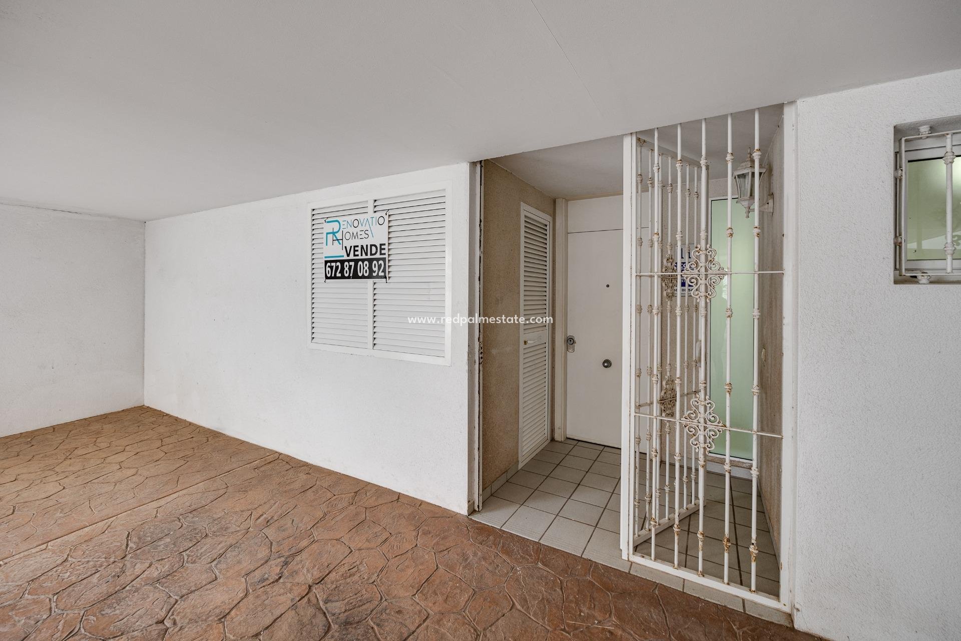 Revente - Appartement -
Orihuela Costa