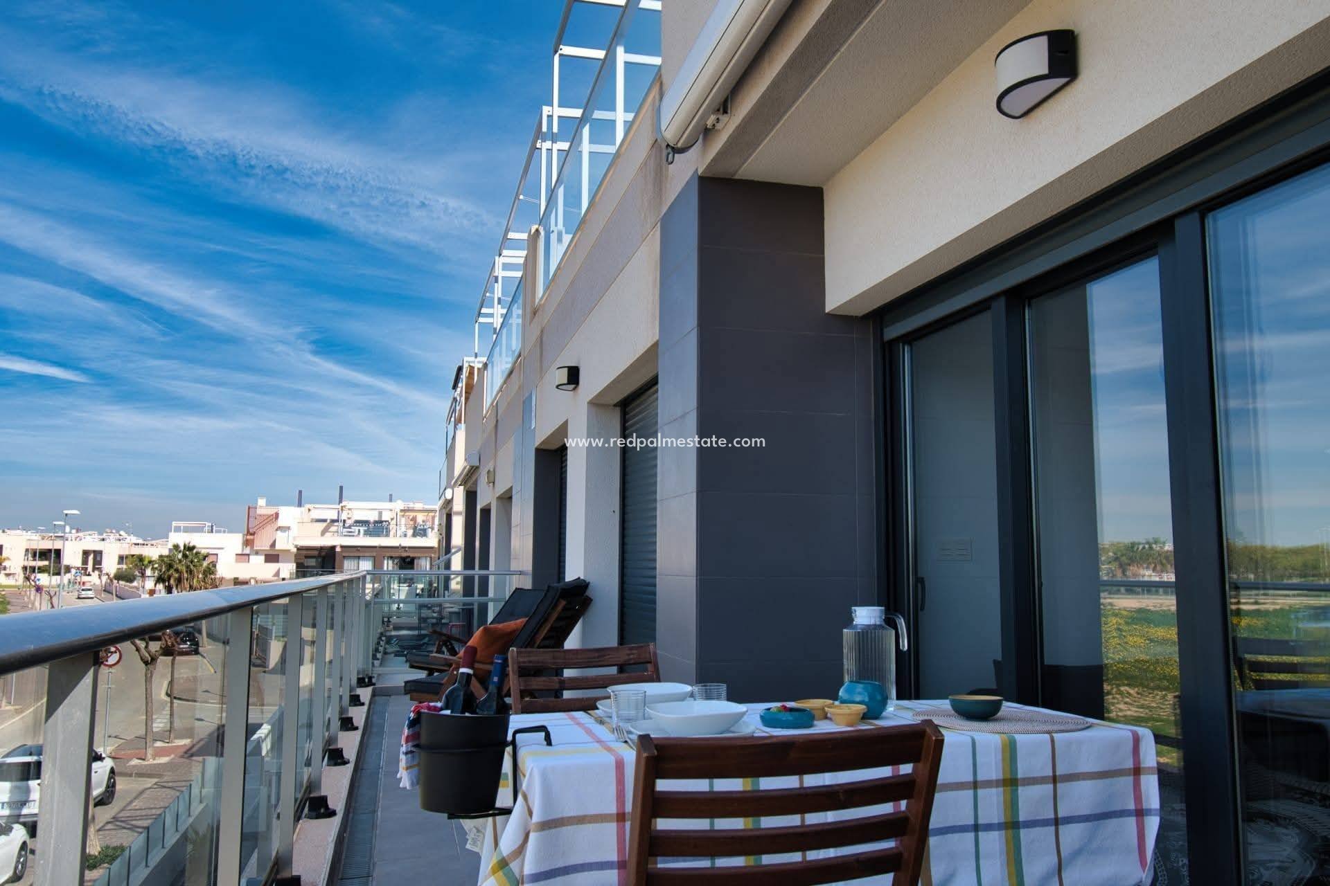 Revente - Appartement -
Pilar de la Horadada - Pueblo Latino