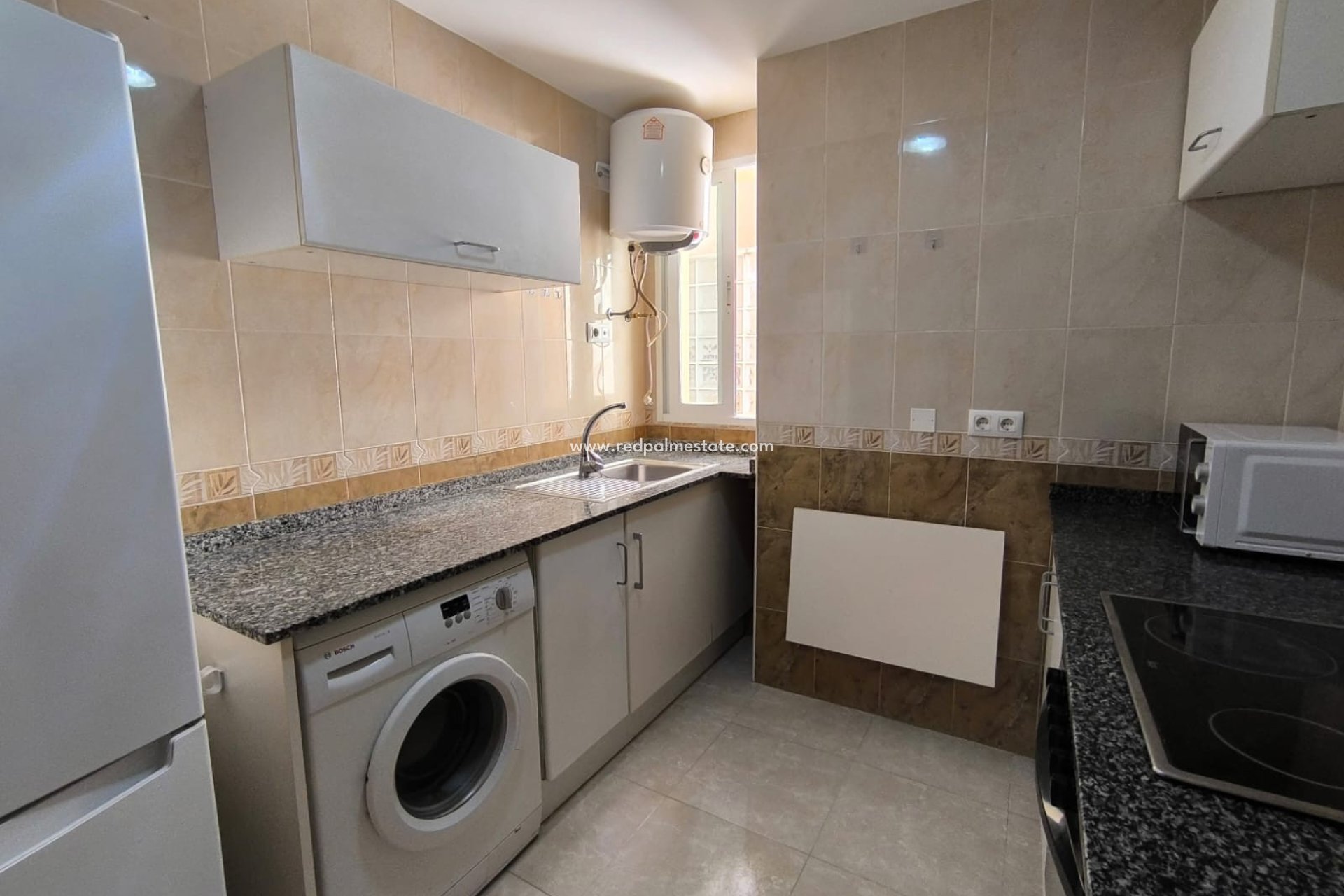 Revente - Appartement -
Pinoso - Inland