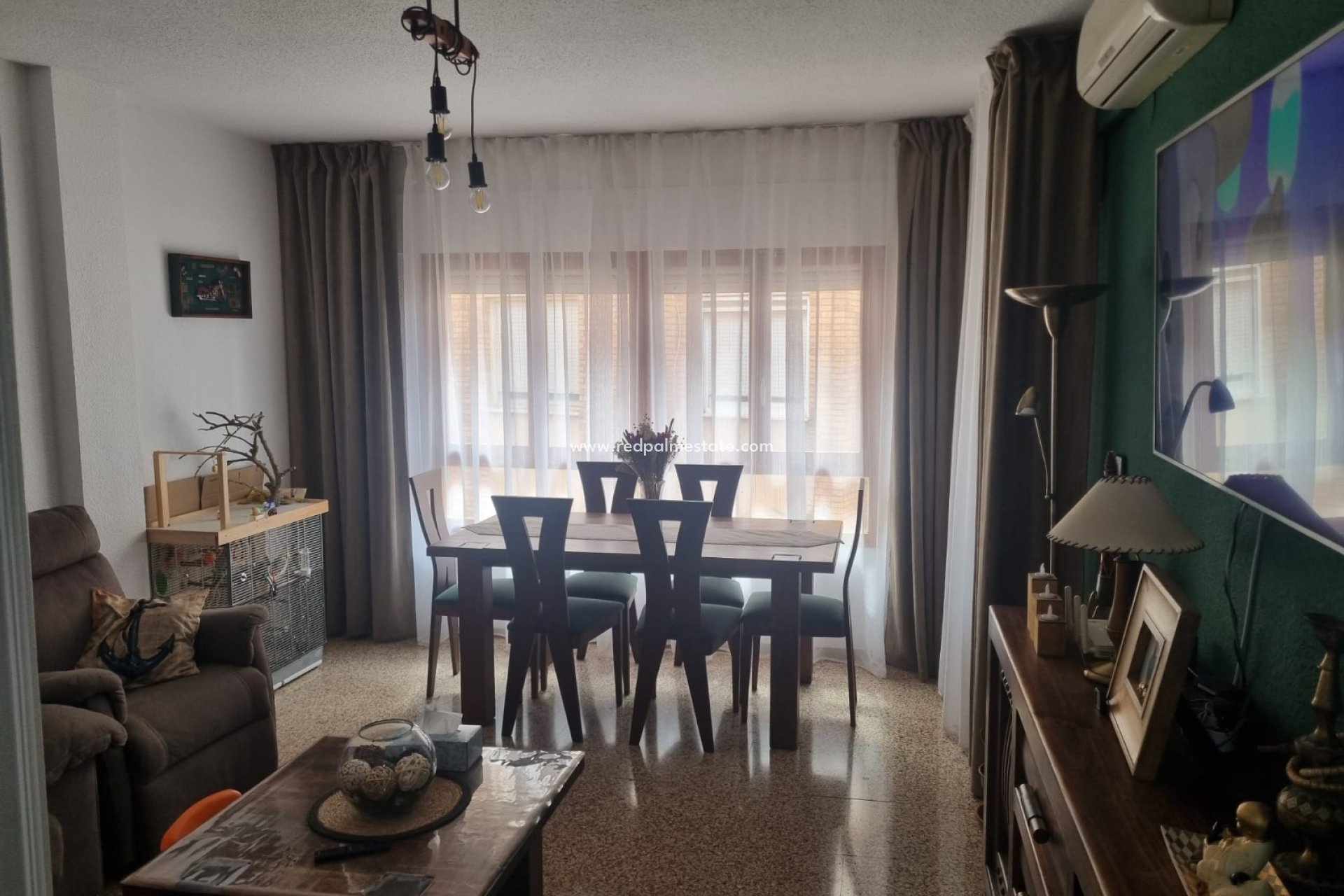 Revente - Appartement -
Pinoso - Inland