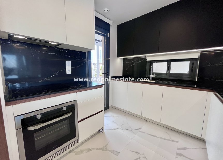 Revente - Appartement -
San Miguel de Salinas - Inland