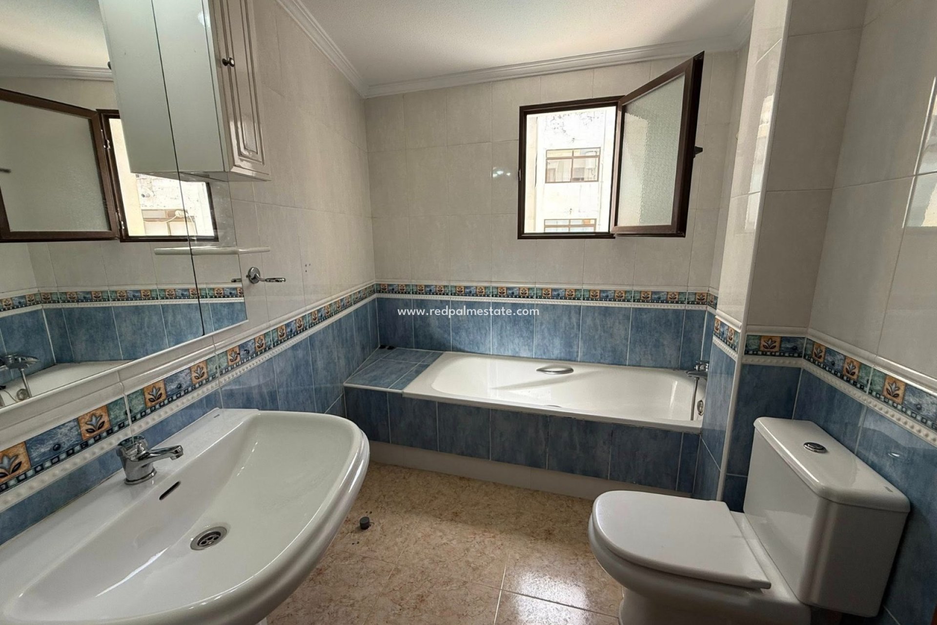 Revente - Appartement -
San Miguel de Salinas - Inland