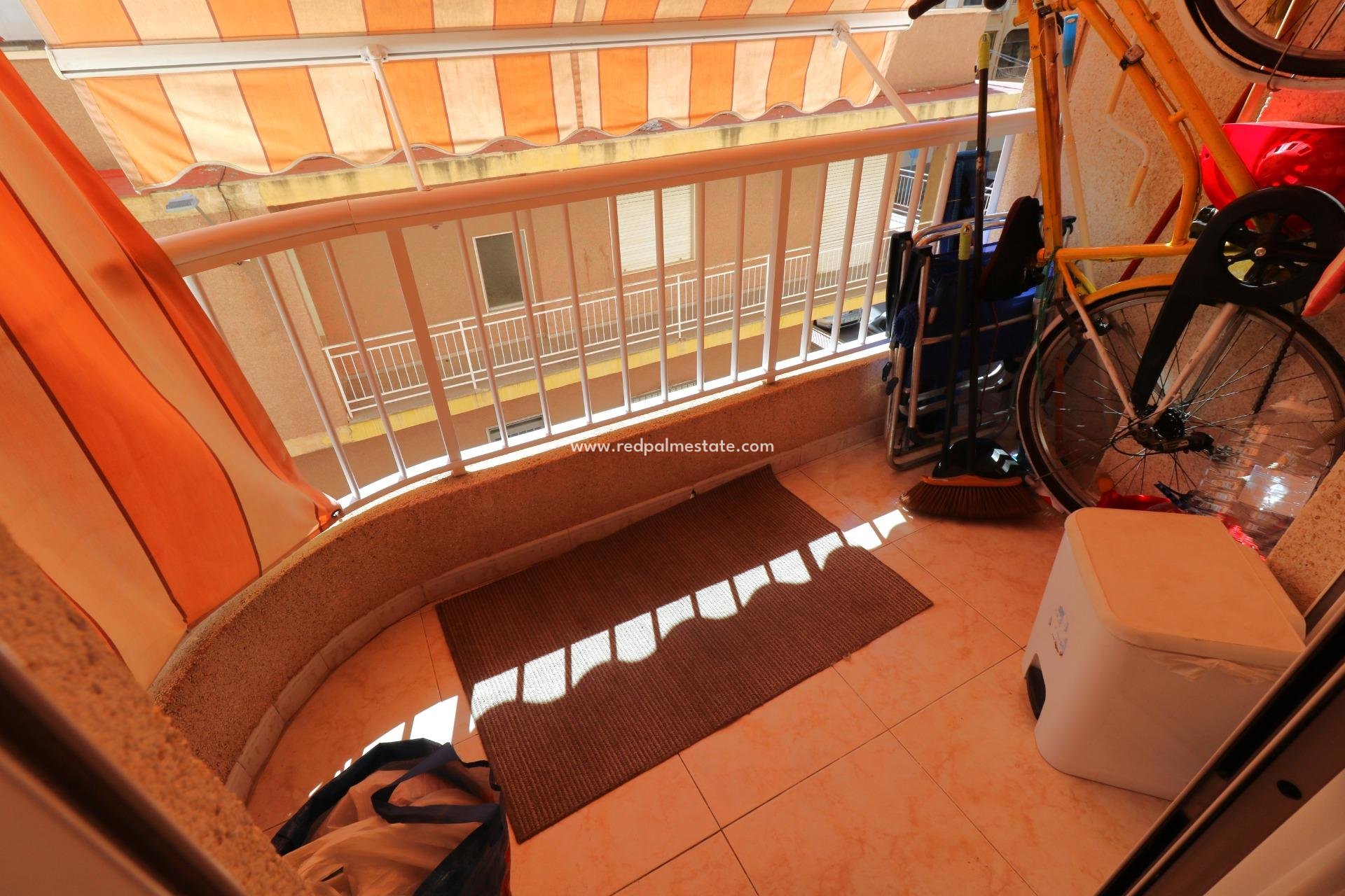 Revente - Appartement -
Torrevieja - Acequión