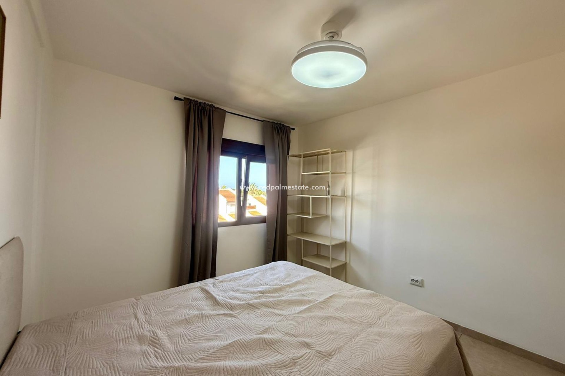 Revente - Appartement -
Torrevieja - Calas blanca