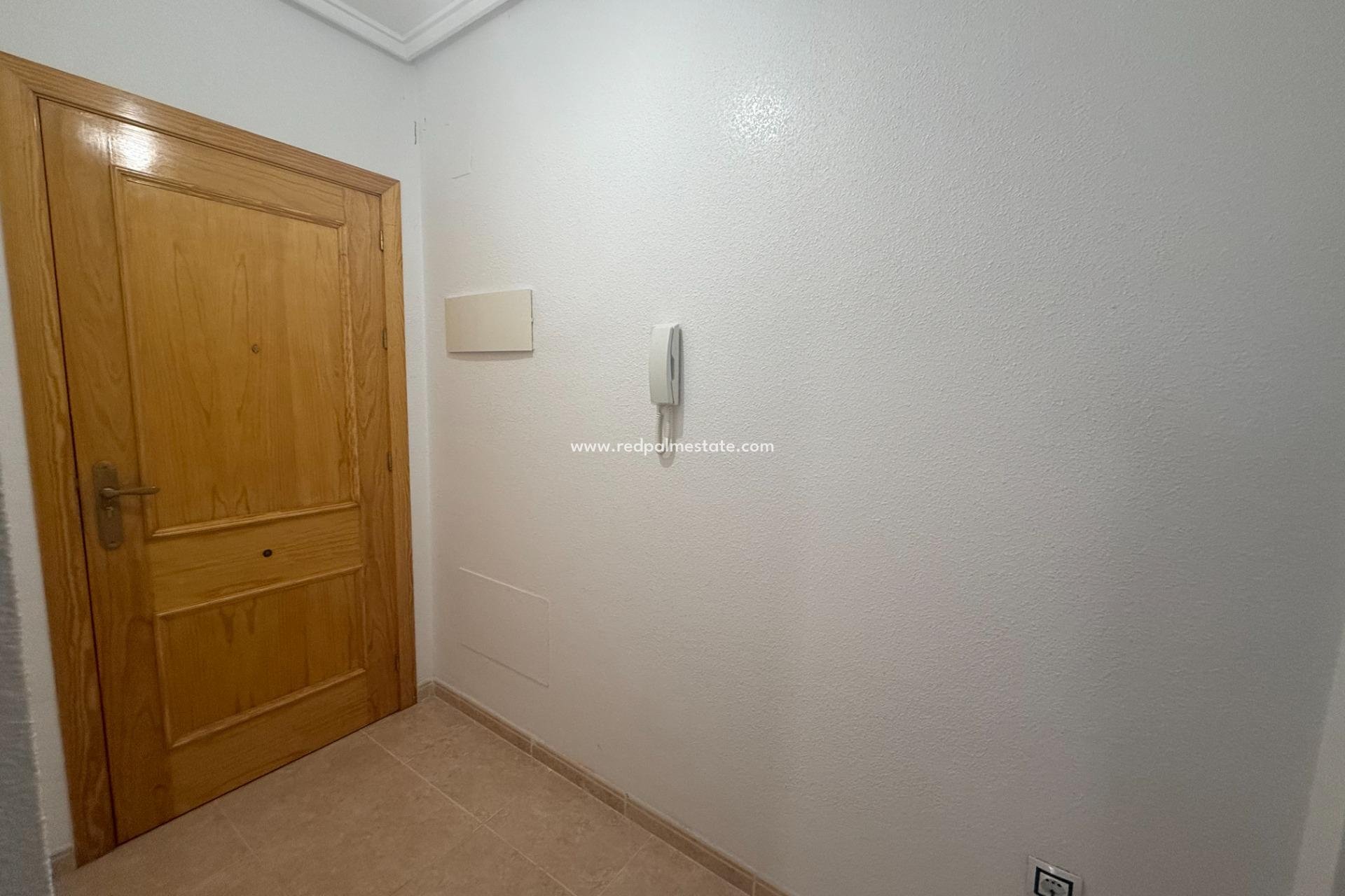 Revente - Appartement -
Torrevieja - Center