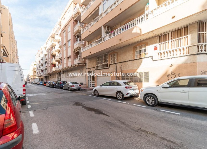 Revente - Appartement -
Torrevieja - Center