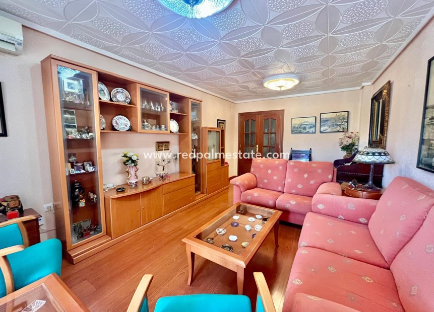 Revente - Appartement -
Torrevieja - Centro Torrevieja