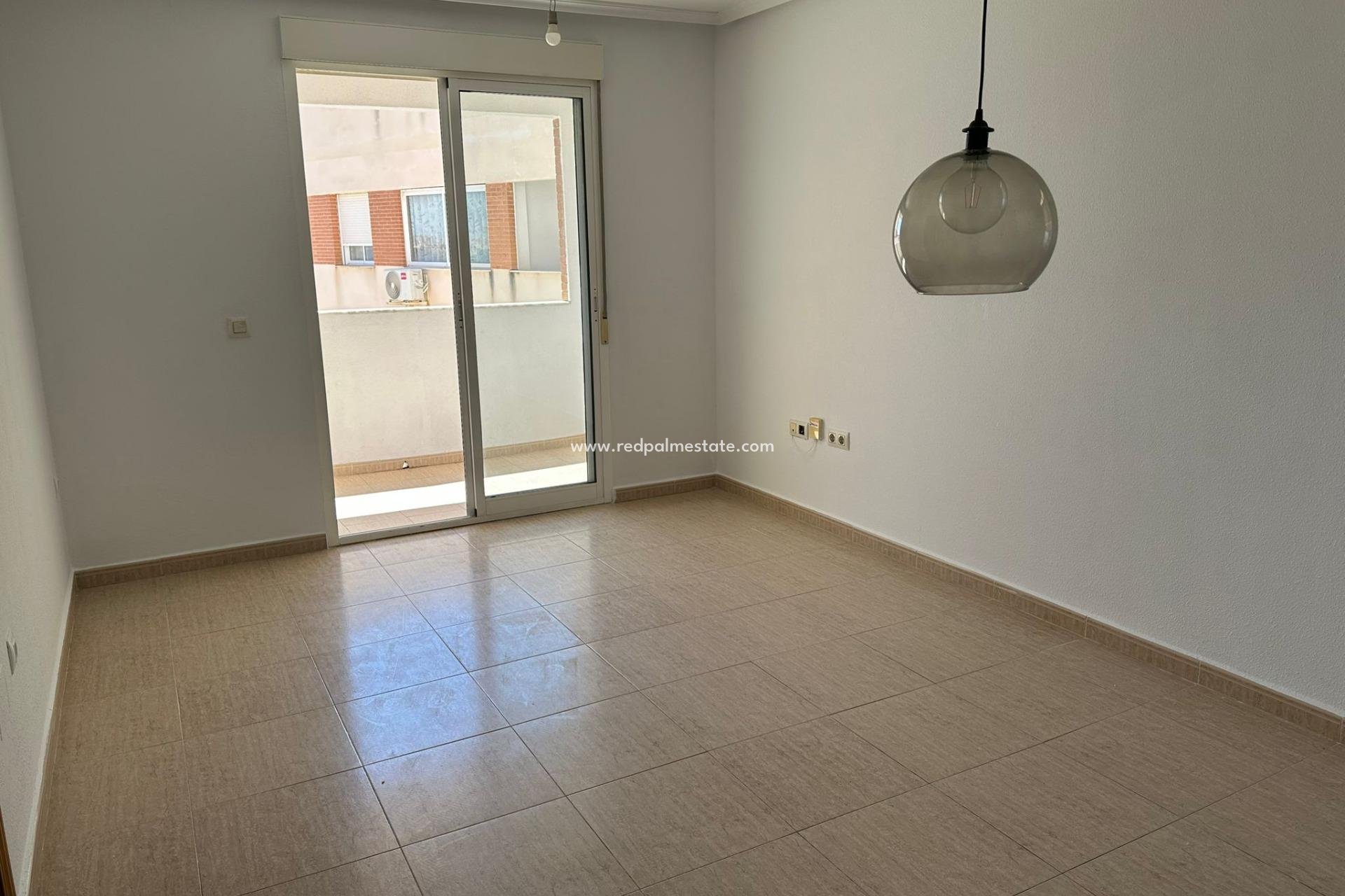 Revente - Appartement -
Torrevieja - Centro Torrevieja