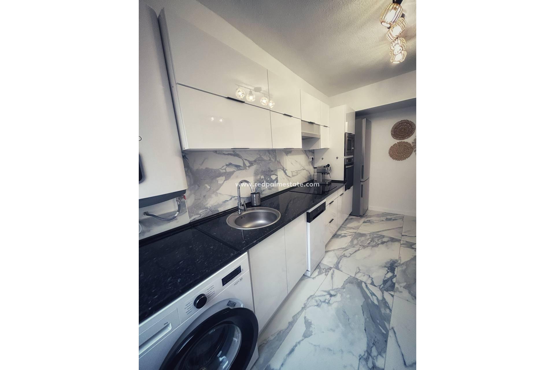 Revente - Appartement -
Torrevieja - Centro Torrevieja