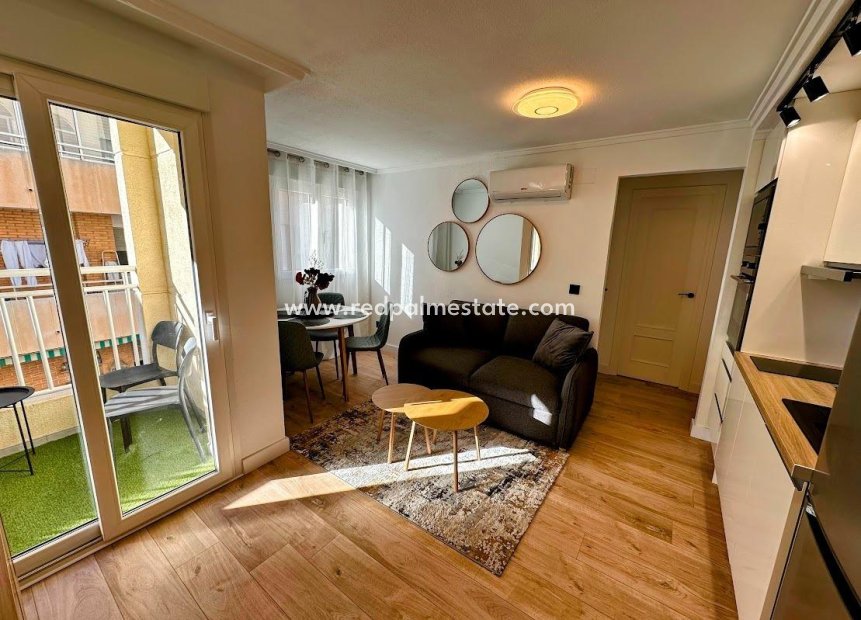 Revente - Appartement -
Torrevieja - Centro Torrevieja