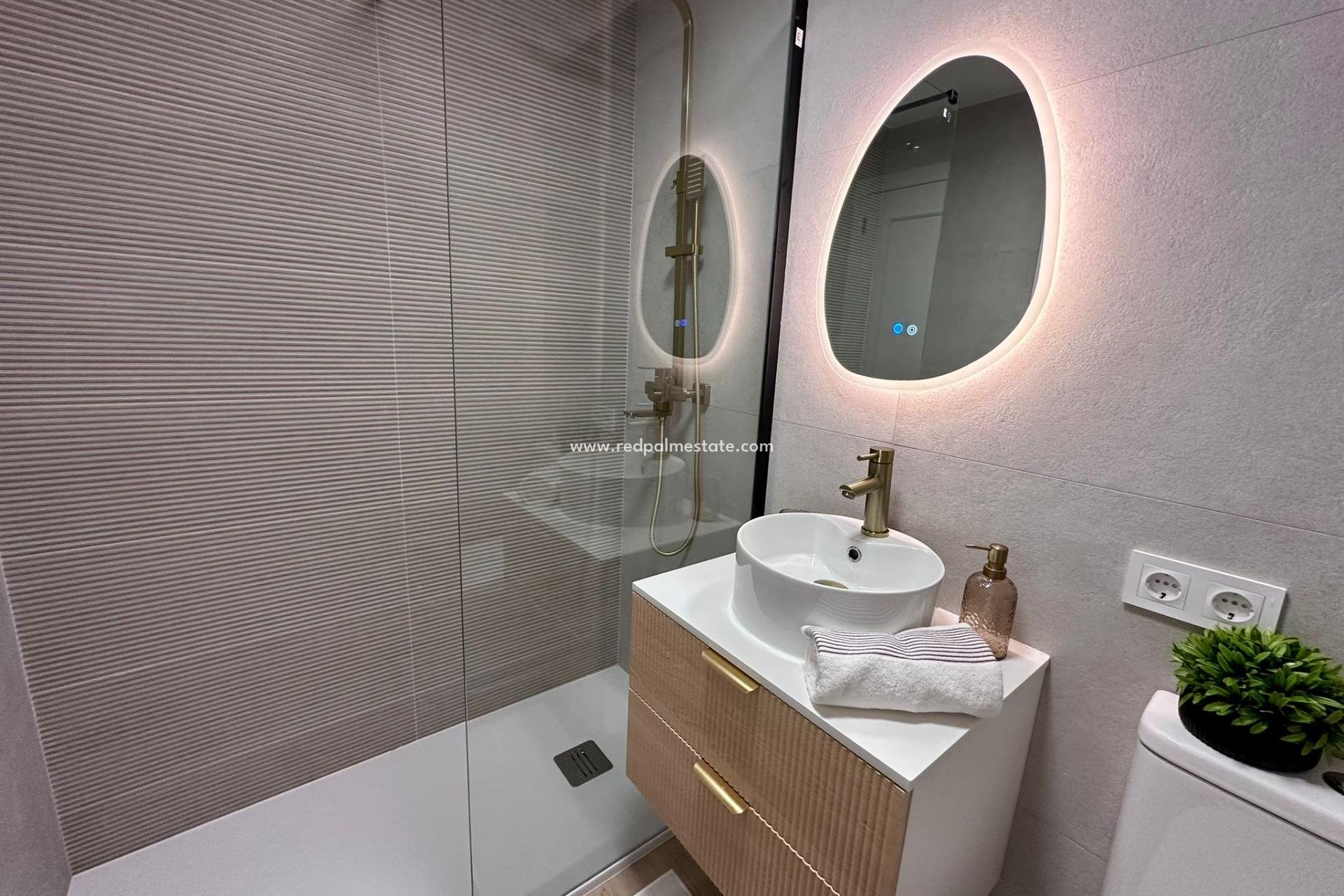 Revente - Appartement -
Torrevieja - Centro Torrevieja