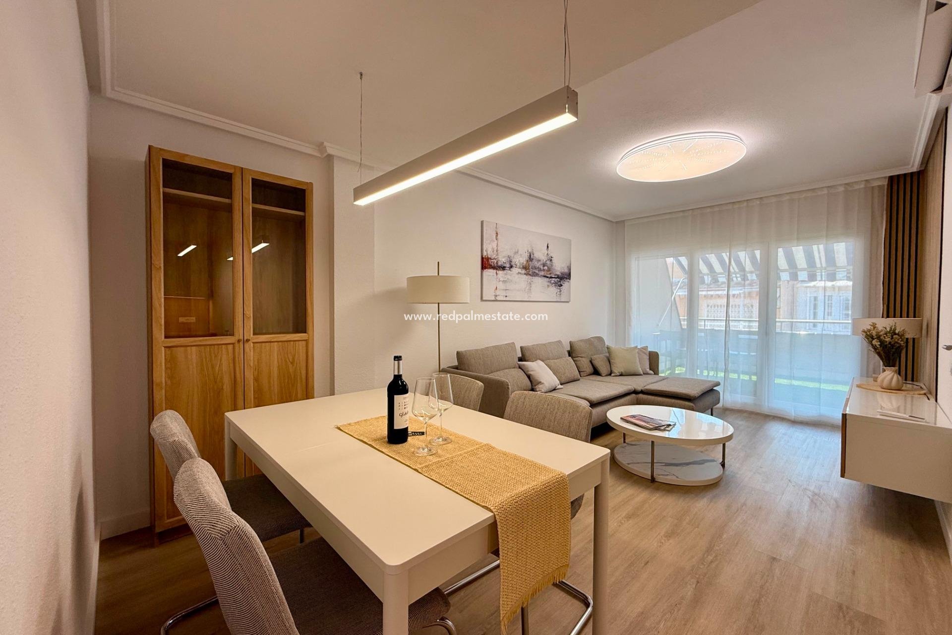 Revente - Appartement -
Torrevieja - Centro Torrevieja