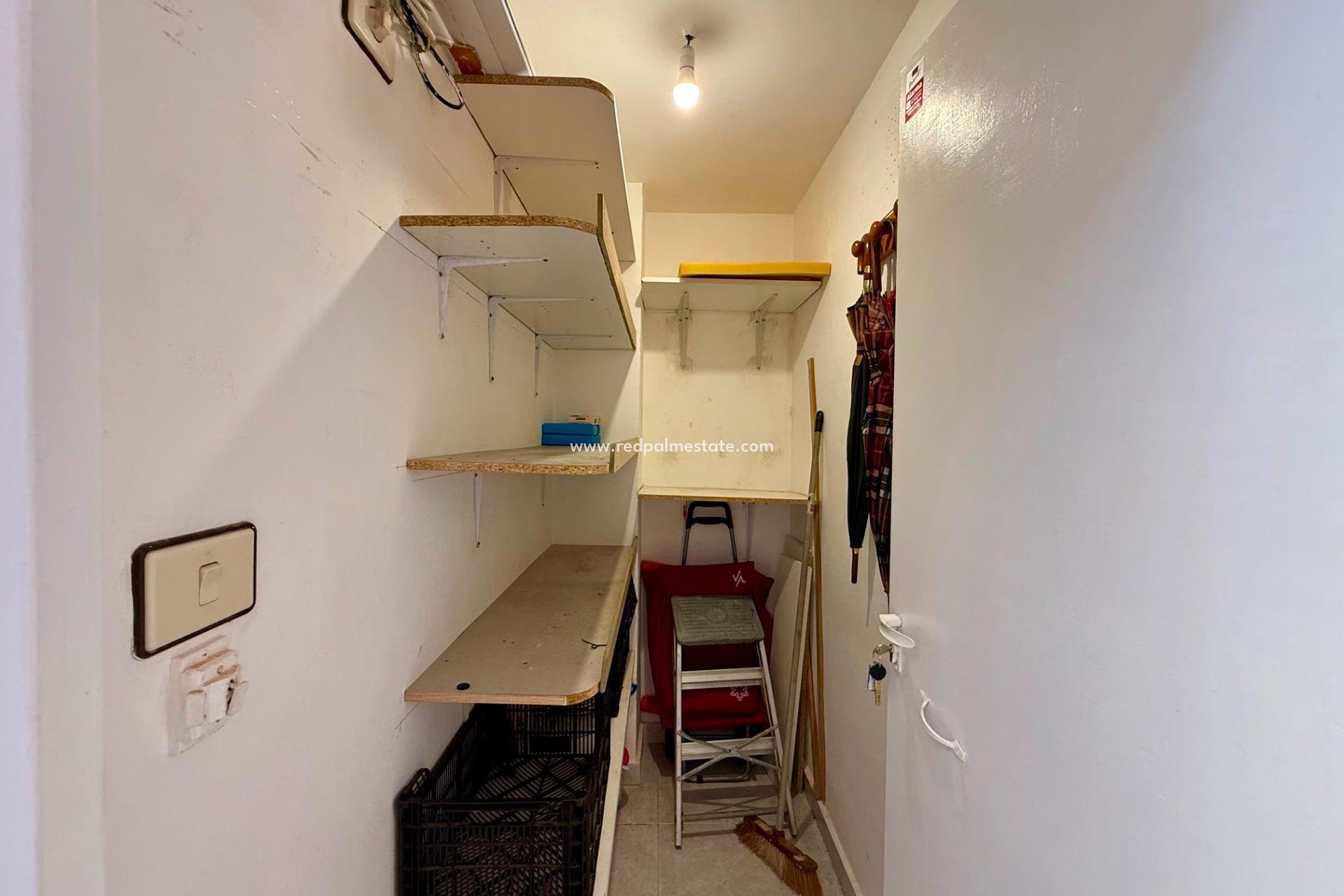 Revente - Appartement -
Torrevieja - Centro Torrevieja