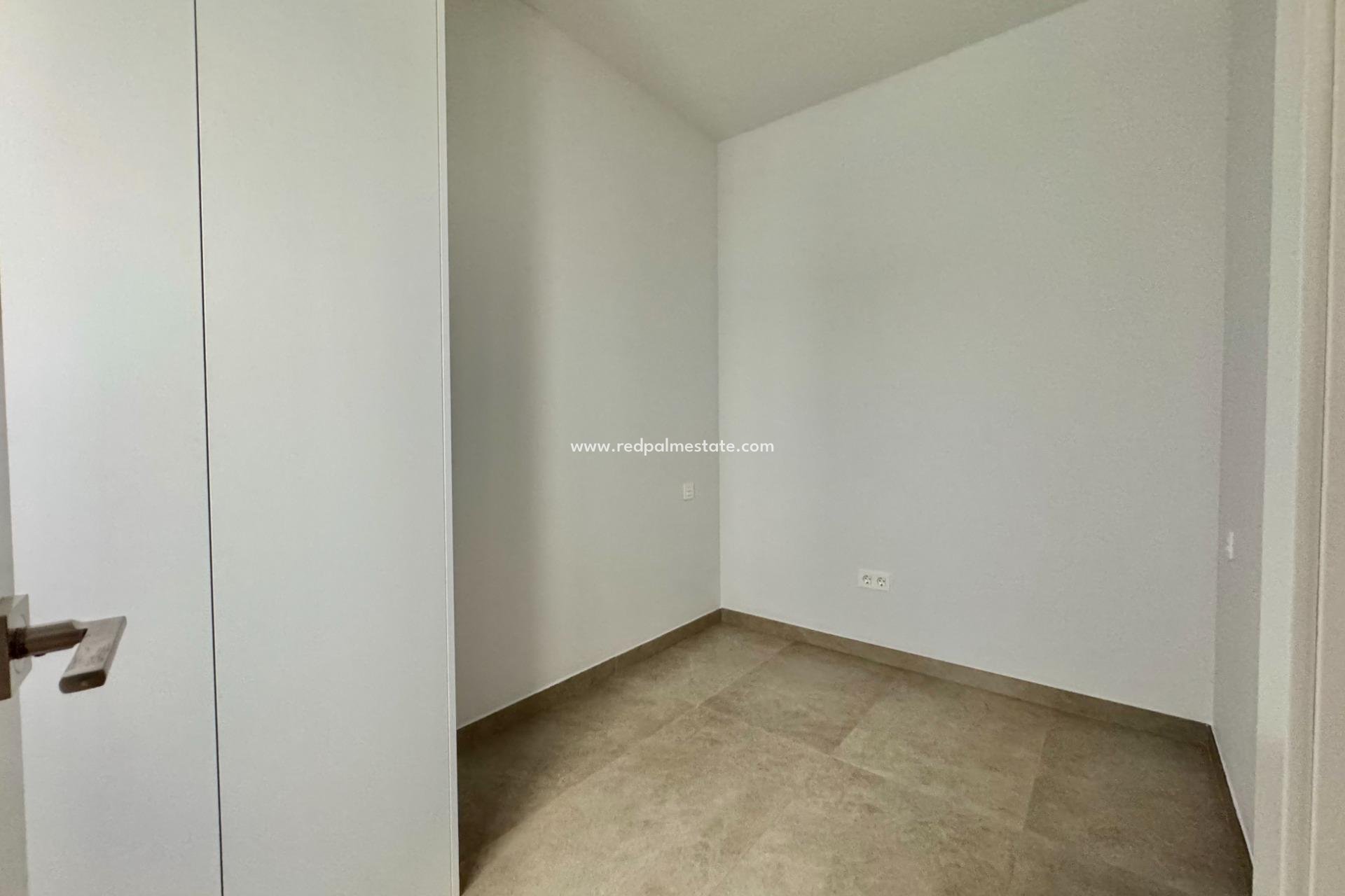 Revente - Appartement -
Torrevieja - Centro Torrevieja