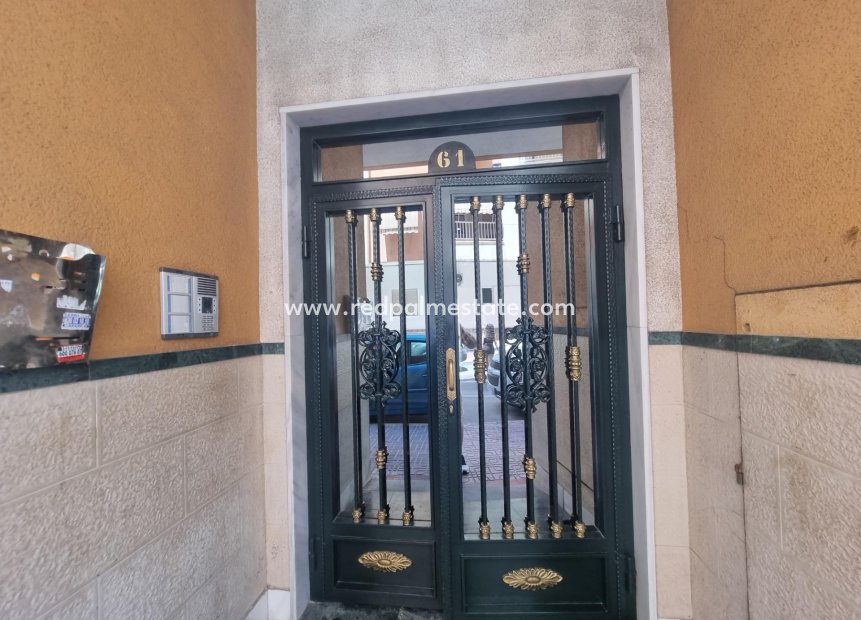 Revente - Appartement -
Torrevieja - Centro Torrevieja