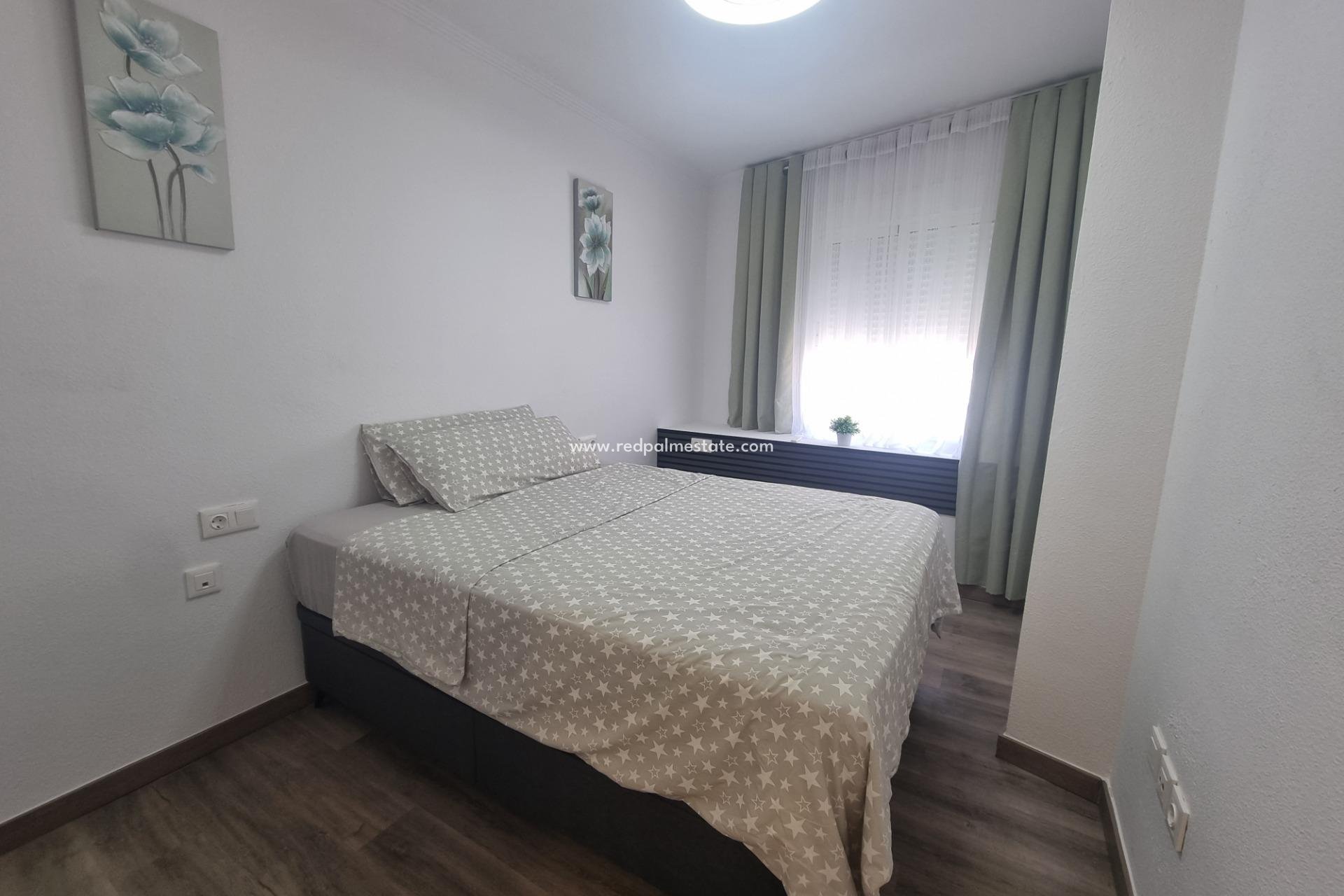 Revente - Appartement -
Torrevieja - Centro Torrevieja