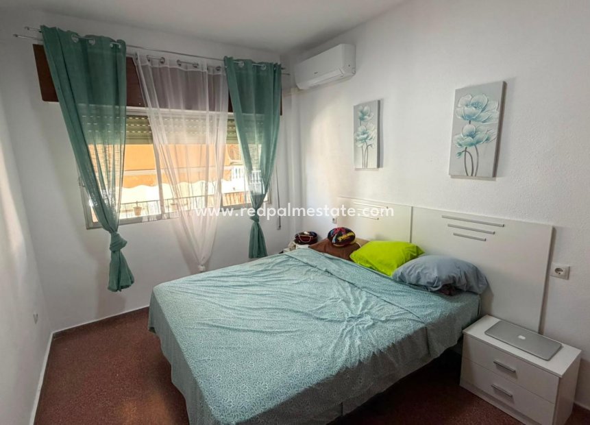 Revente - Appartement -
Torrevieja - Centro Torrevieja