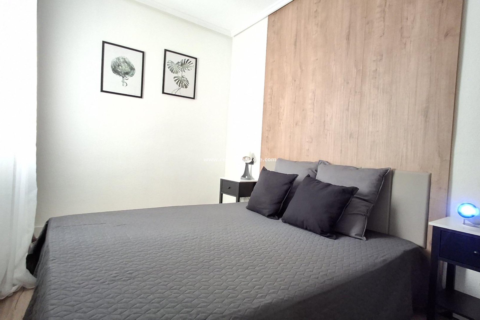 Revente - Appartement -
Torrevieja - Centro Torrevieja