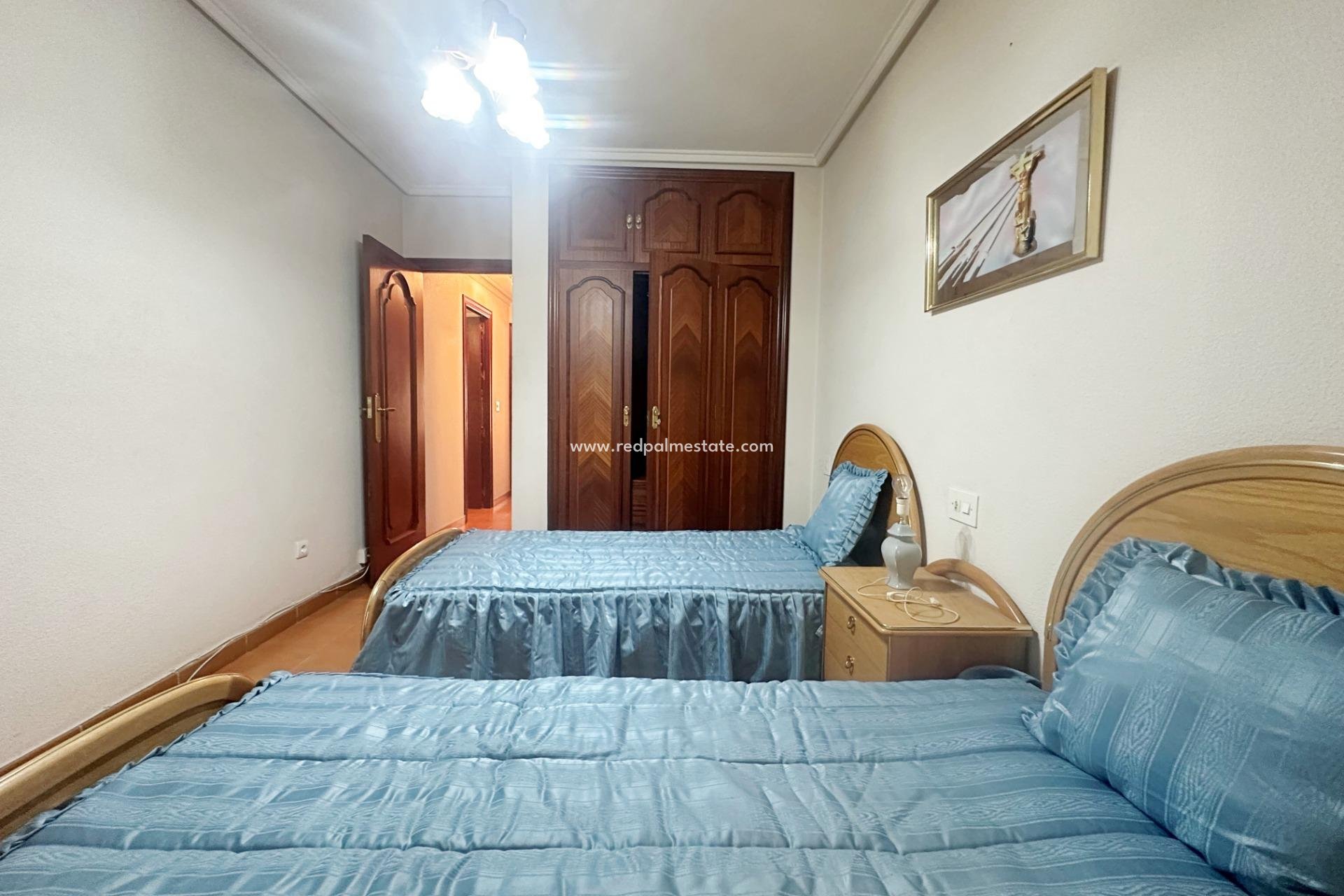 Revente - Appartement -
Torrevieja - Centro Torrevieja