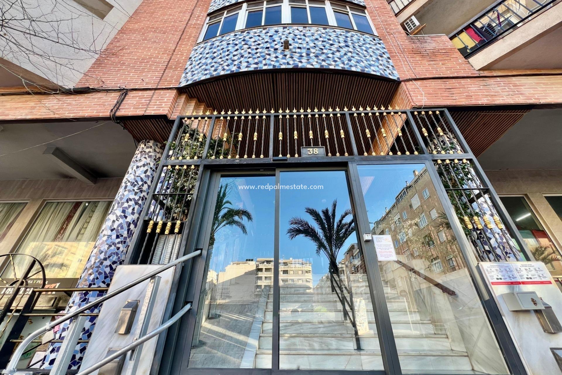 Revente - Appartement -
Torrevieja - Centro Torrevieja