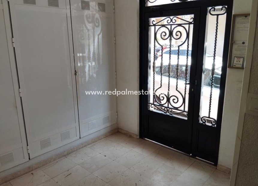 Revente - Appartement -
Torrevieja - Centro Torrevieja