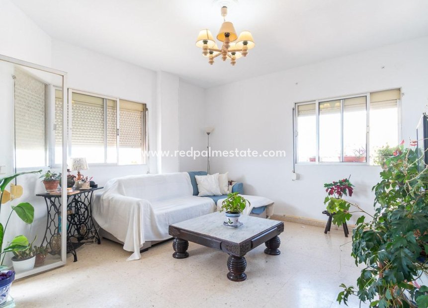 Revente - Appartement -
Torrevieja - Centro Torrevieja