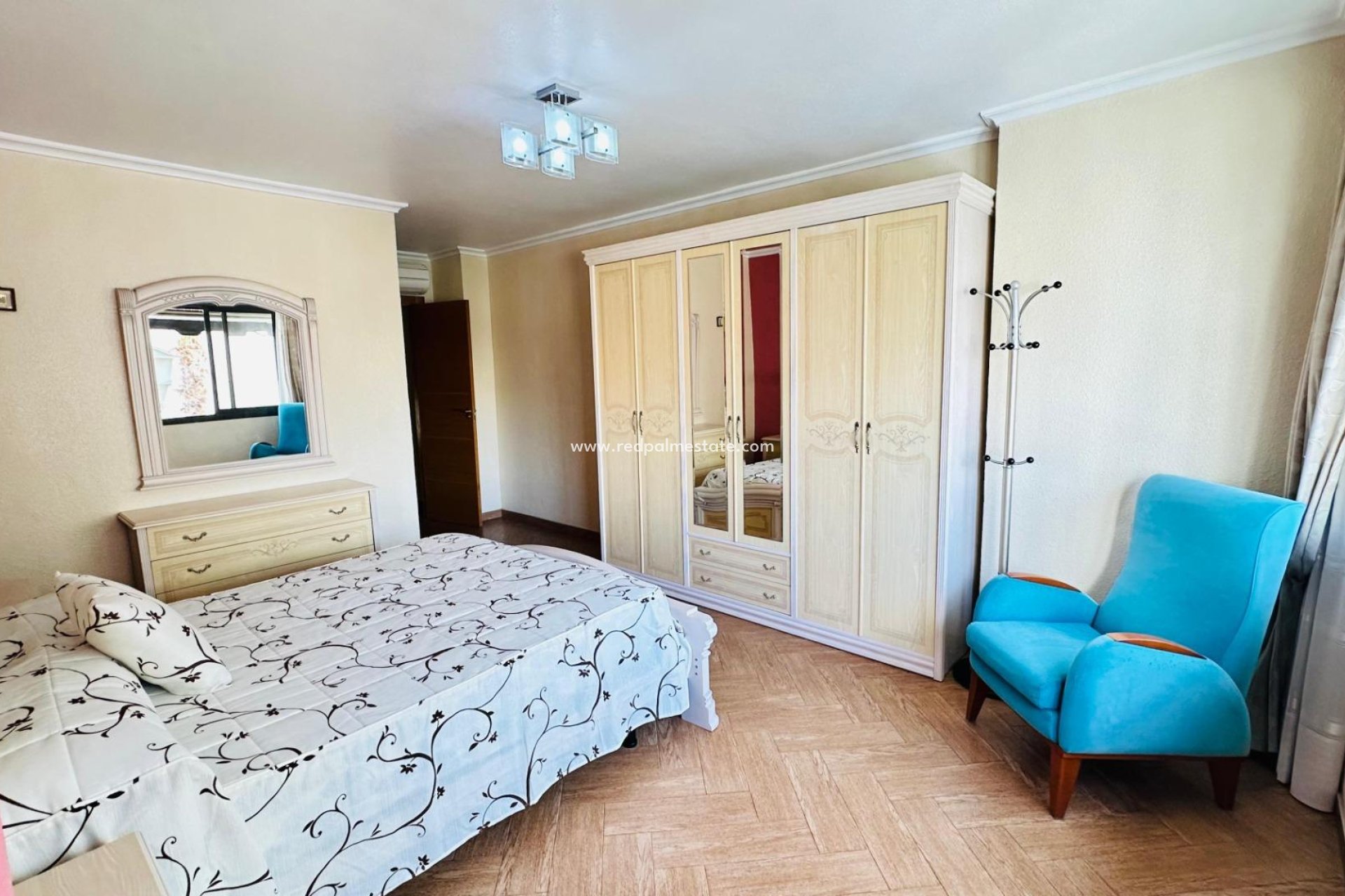 Revente - Appartement -
Torrevieja - Centro Torrevieja