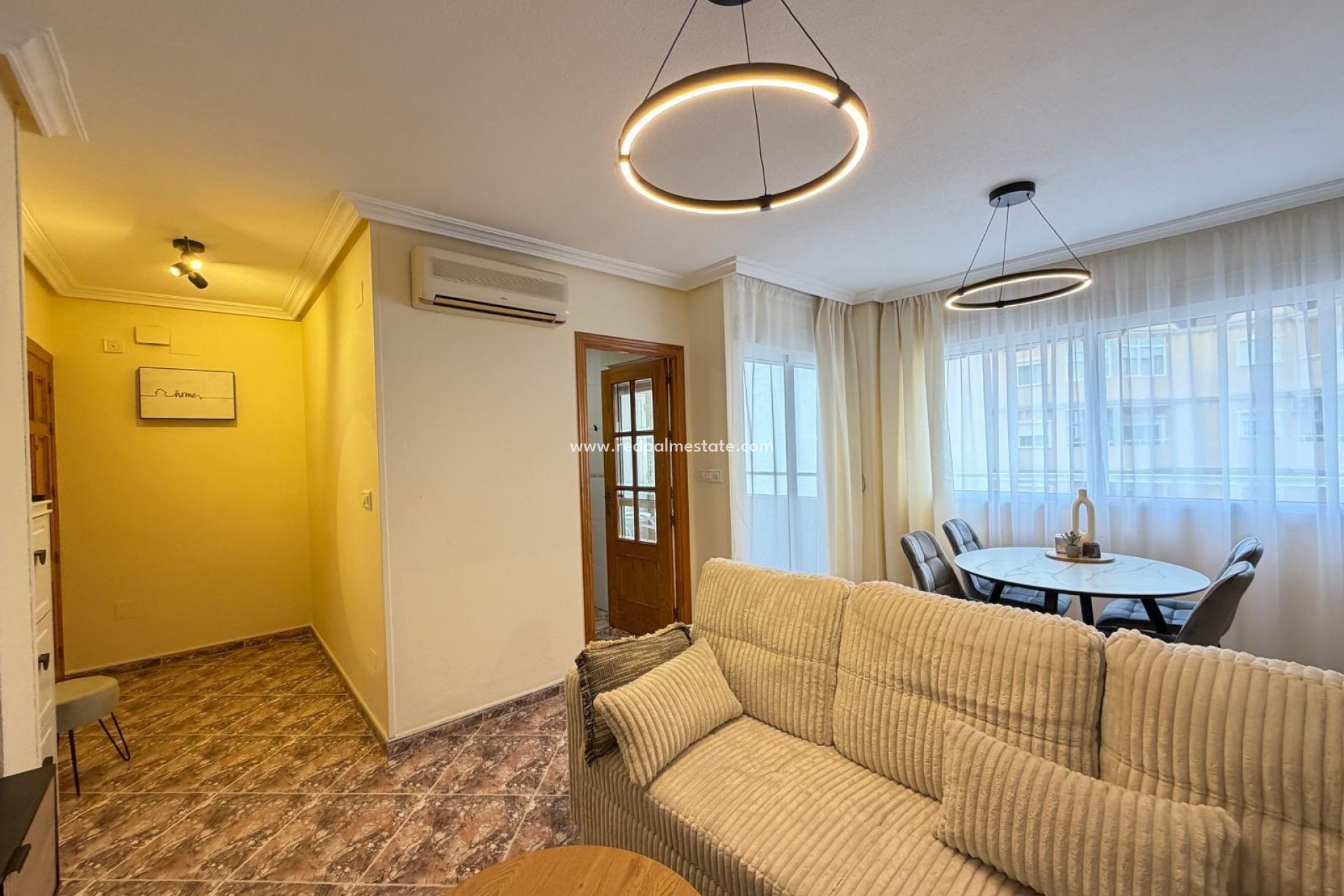 Revente - Appartement -
Torrevieja - Centro Torrevieja