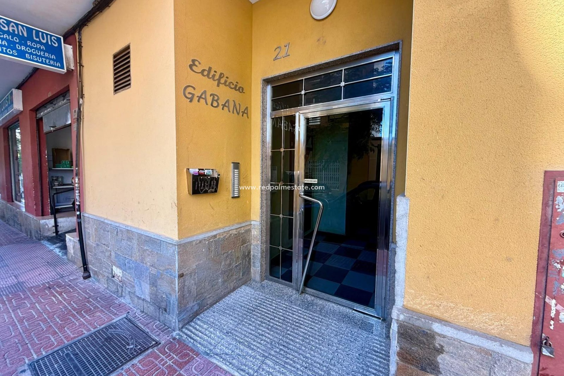 Revente - Appartement -
Torrevieja - Centro Torrevieja