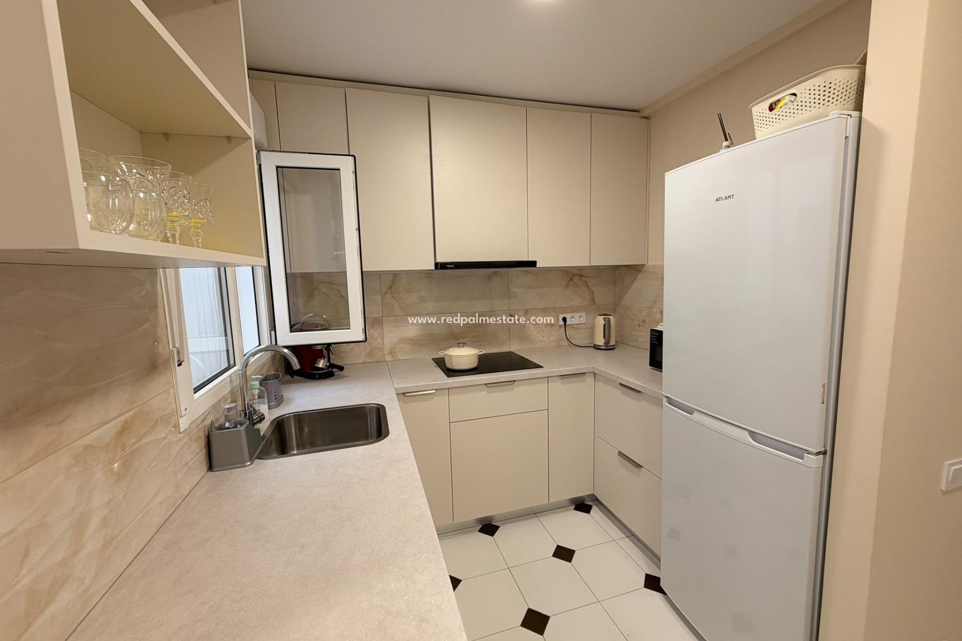 Revente - Appartement -
Torrevieja - Centro Torrevieja