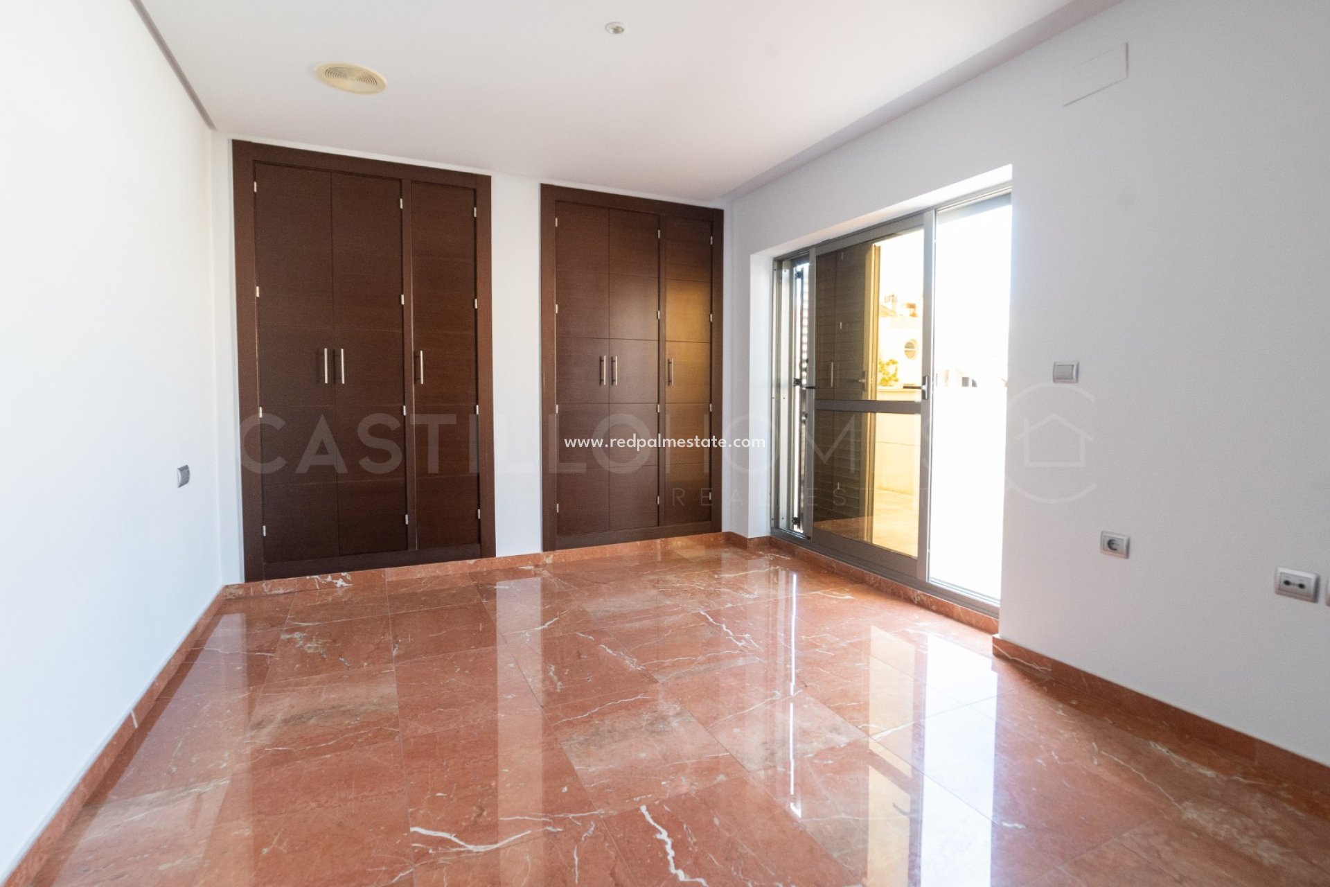 Revente - Appartement -
Torrevieja - Centro Torrevieja