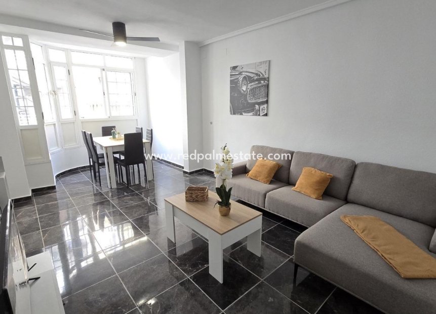Revente - Appartement -
Torrevieja - Centro Torrevieja