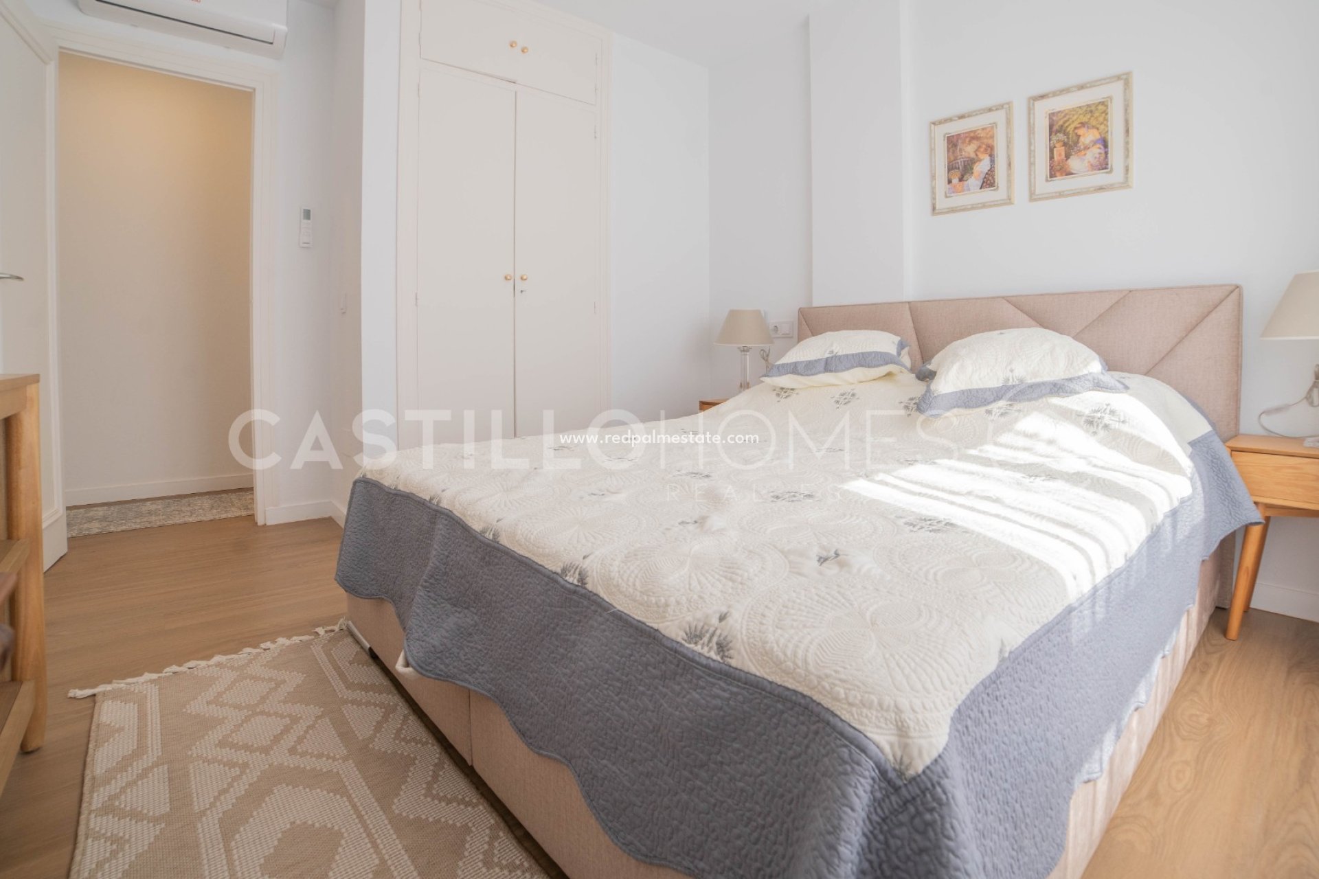 Revente - Appartement -
Torrevieja - Centro Torrevieja