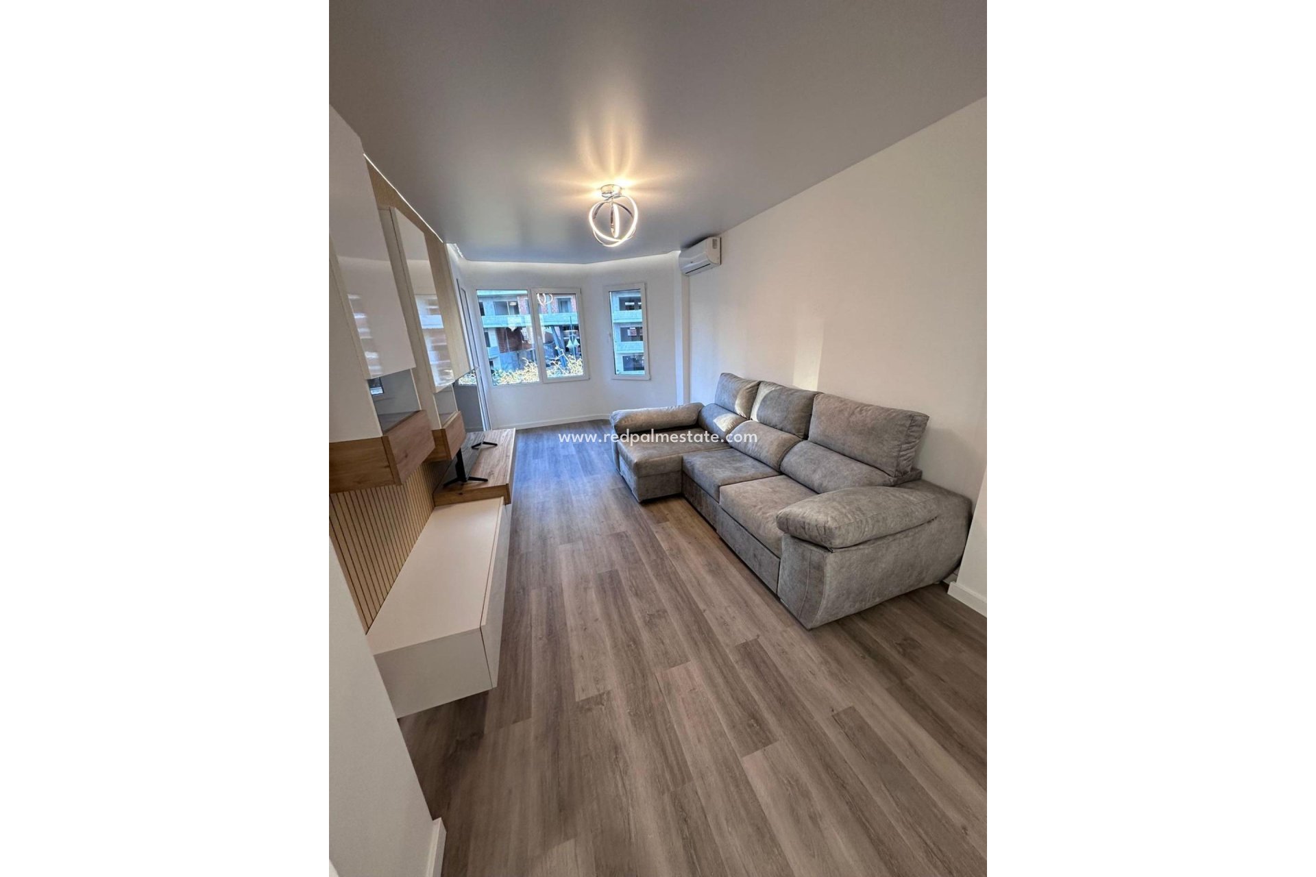 Revente - Appartement -
Torrevieja - Centro Torrevieja