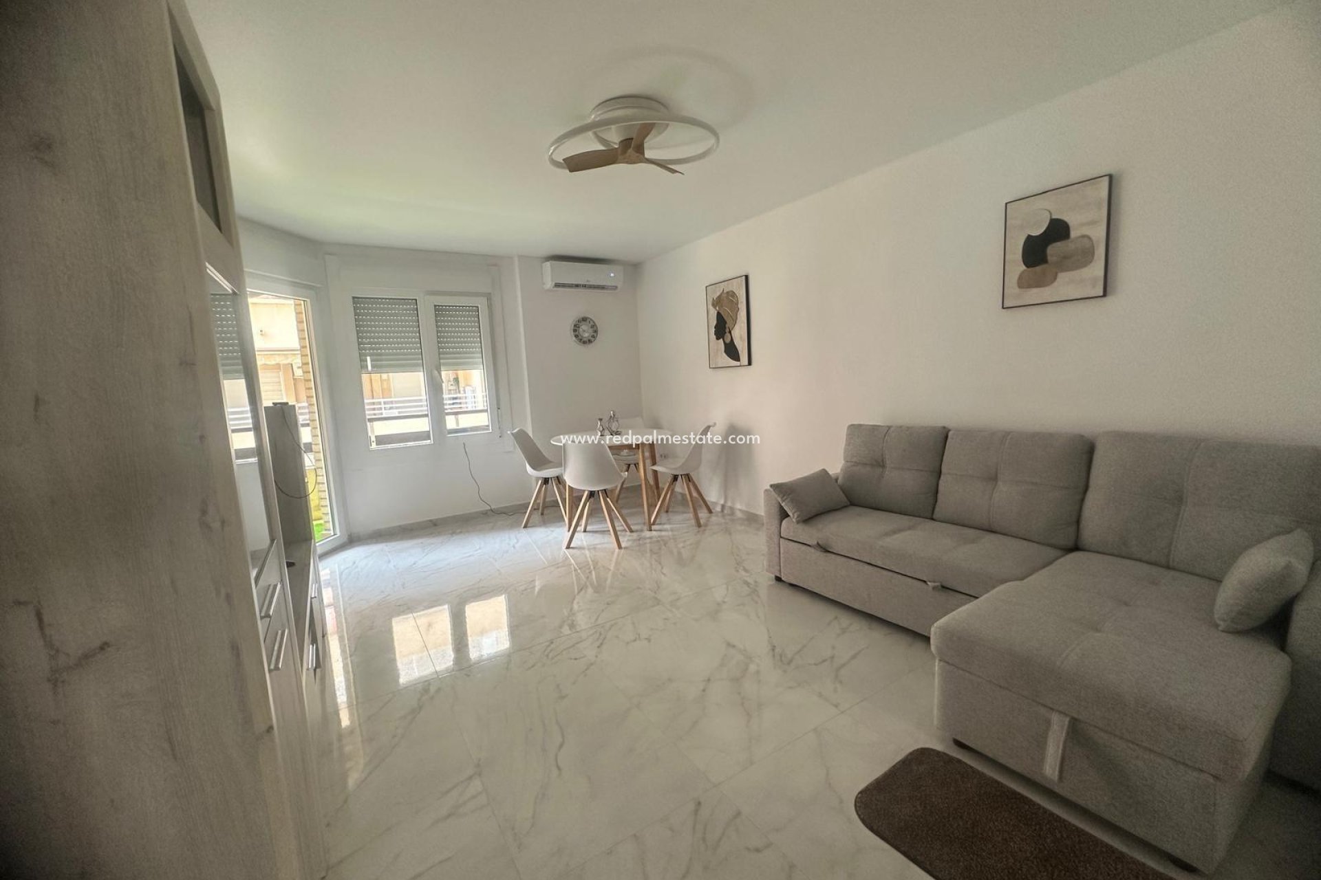 Revente - Appartement -
Torrevieja - Centro Torrevieja