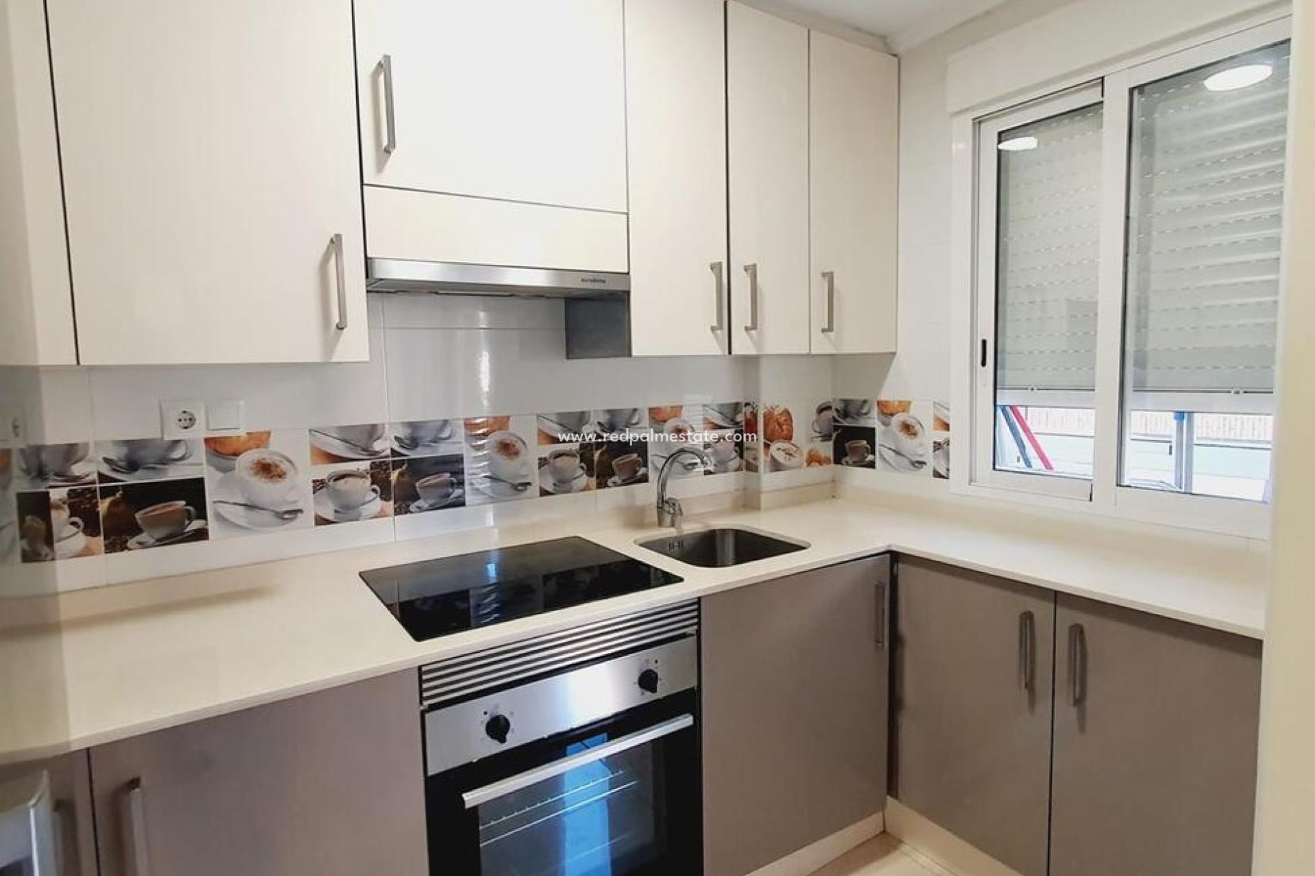 Revente - Appartement -
Torrevieja - Centro Torrevieja