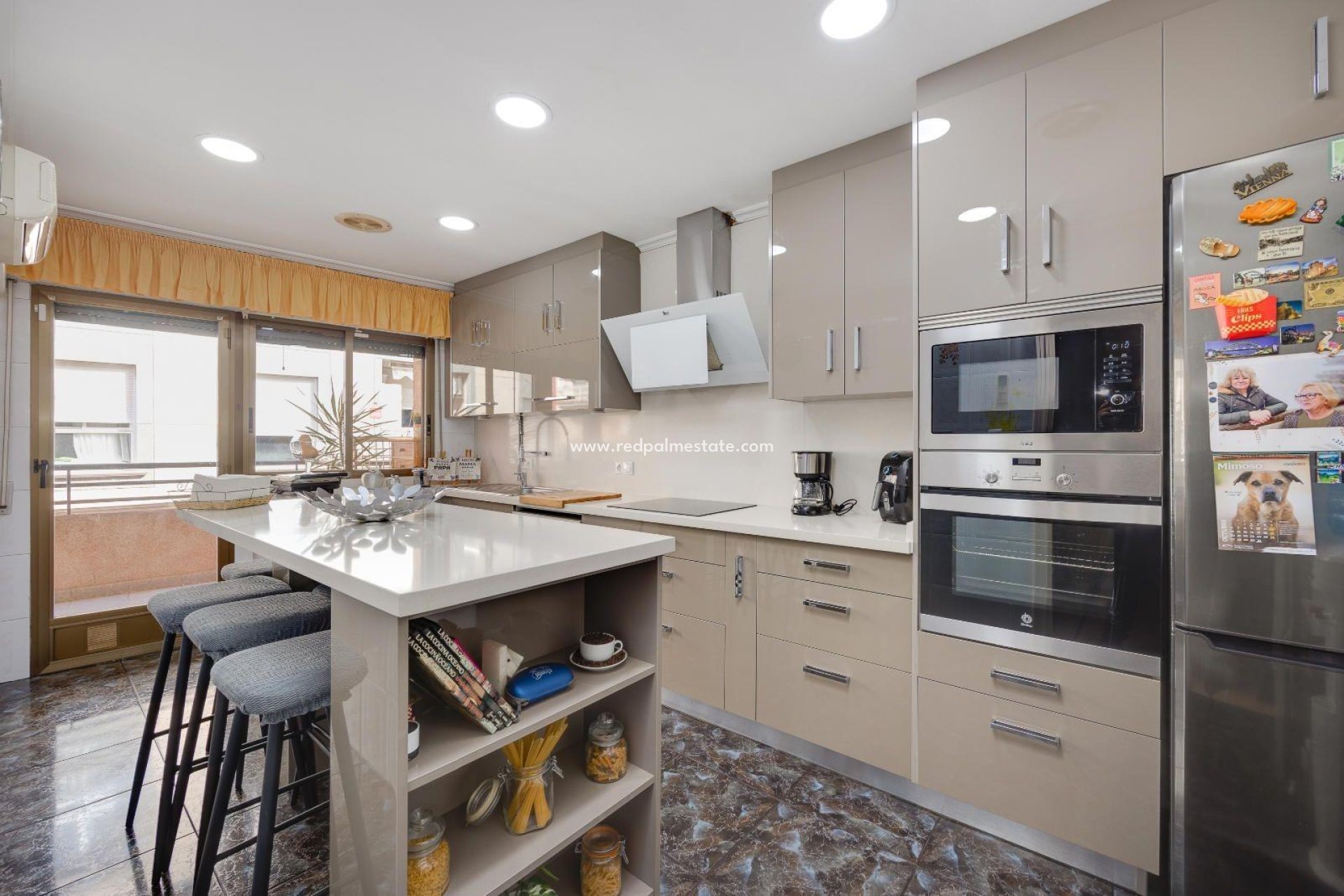 Revente - Appartement -
Torrevieja - Centro Torrevieja