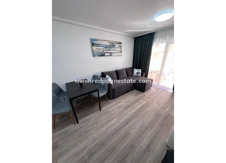 Revente - Appartement -
Torrevieja - Centro Torrevieja
