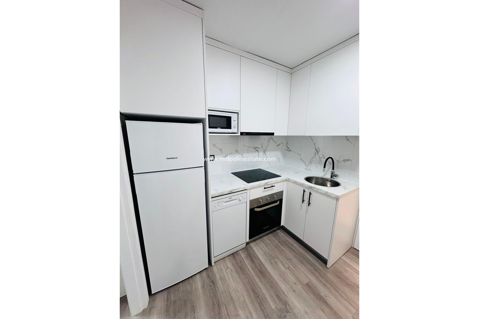 Revente - Appartement -
Torrevieja - Centro Torrevieja