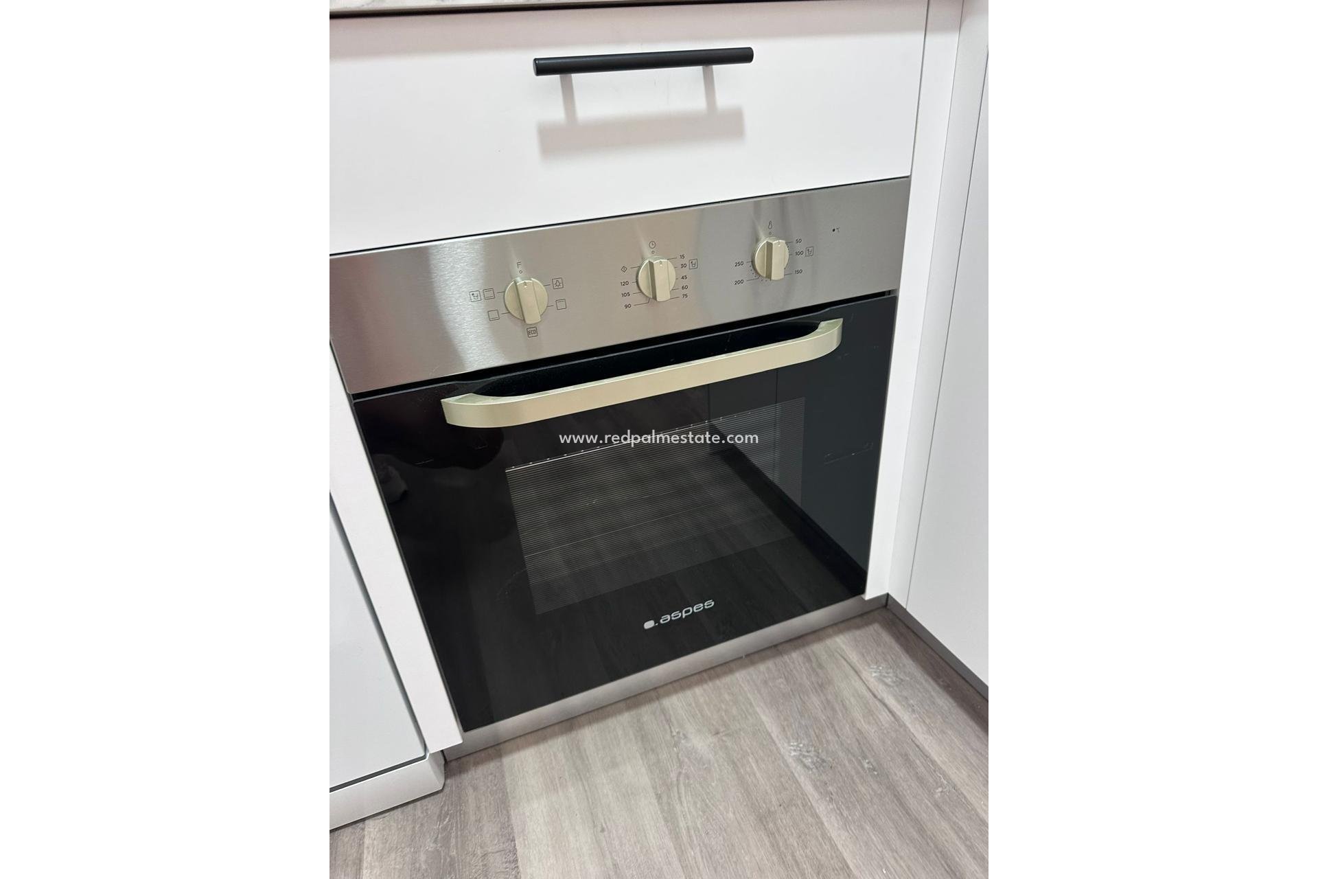 Revente - Appartement -
Torrevieja - Centro Torrevieja