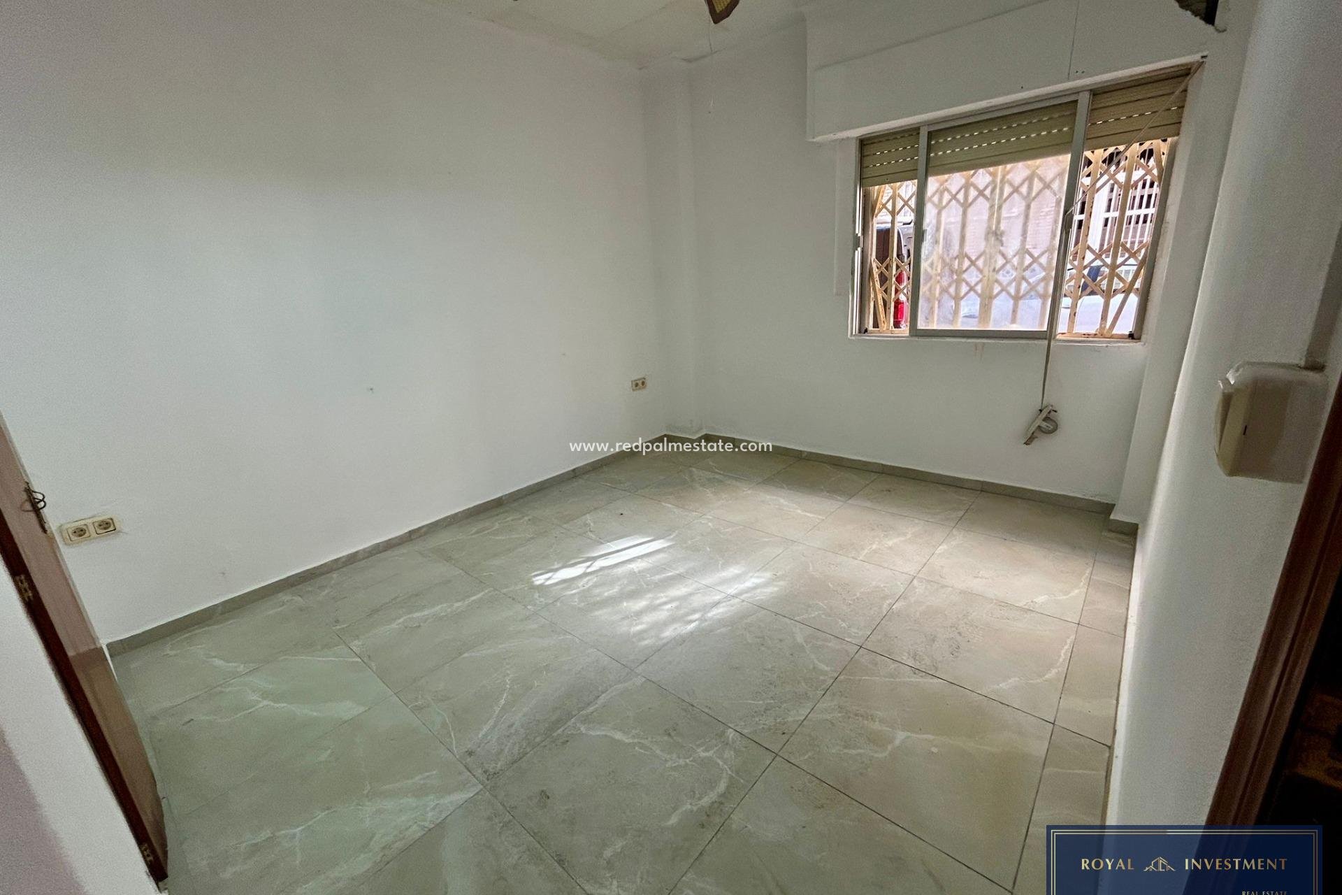 Revente - Appartement -
Torrevieja - Centro Torrevieja