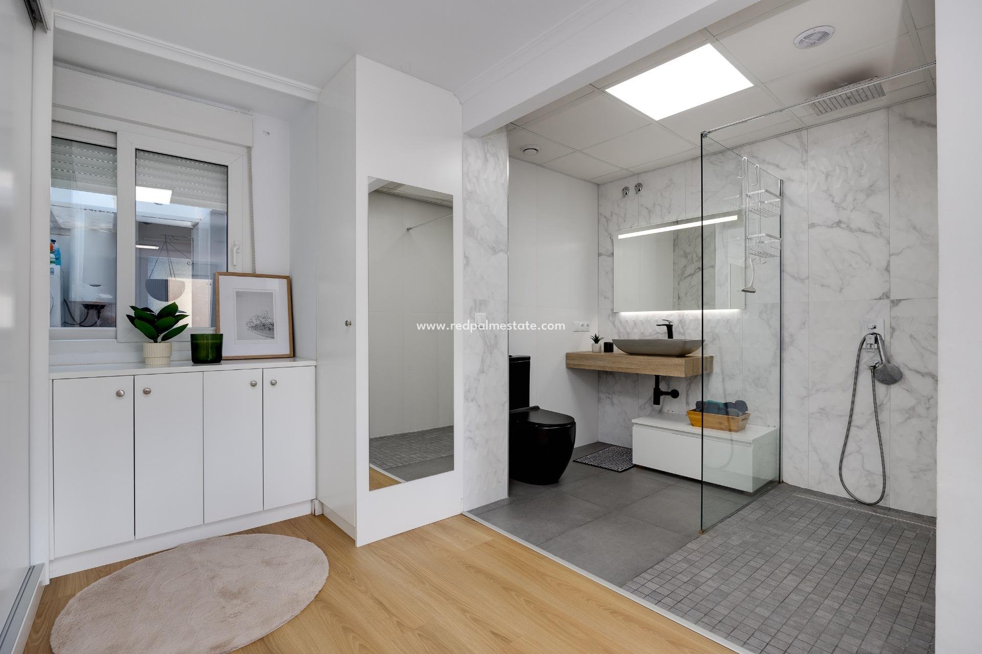 Revente - Appartement -
Torrevieja - Centro Torrevieja