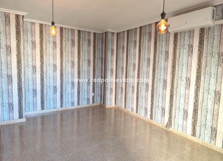 Revente - Appartement -
Torrevieja - Centro Torrevieja