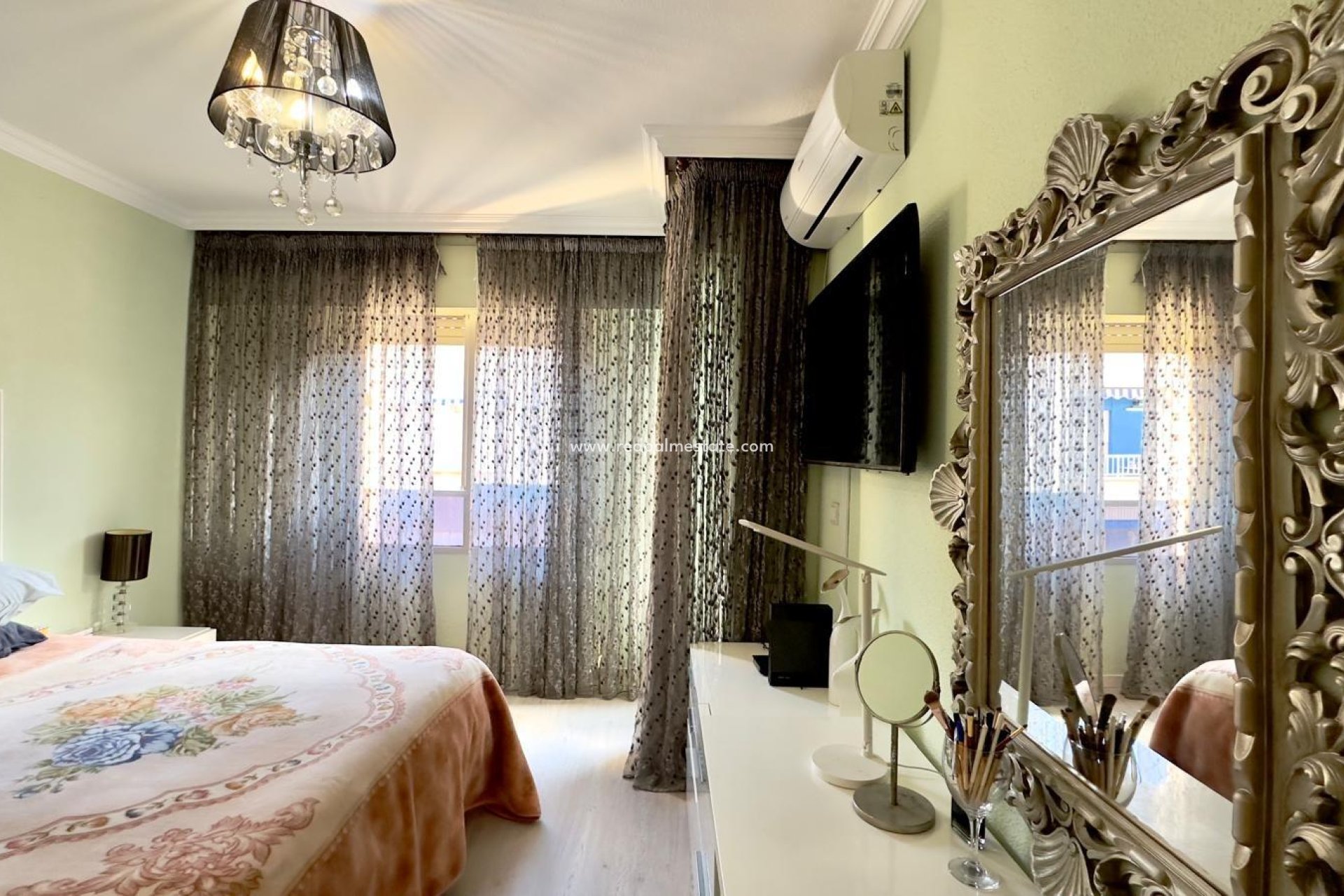 Revente - Appartement -
Torrevieja - Centro Torrevieja