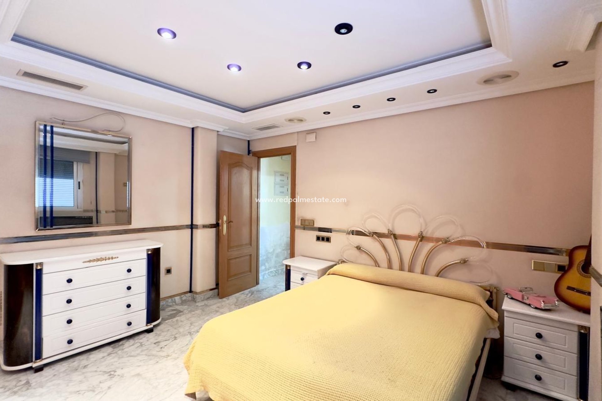 Revente - Appartement -
Torrevieja - Centro Torrevieja